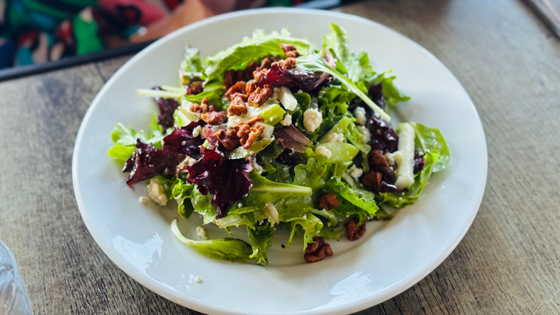 File:BV Whiskey Bar and Grill - April 2025 - Sarah Stierch 02.jpg