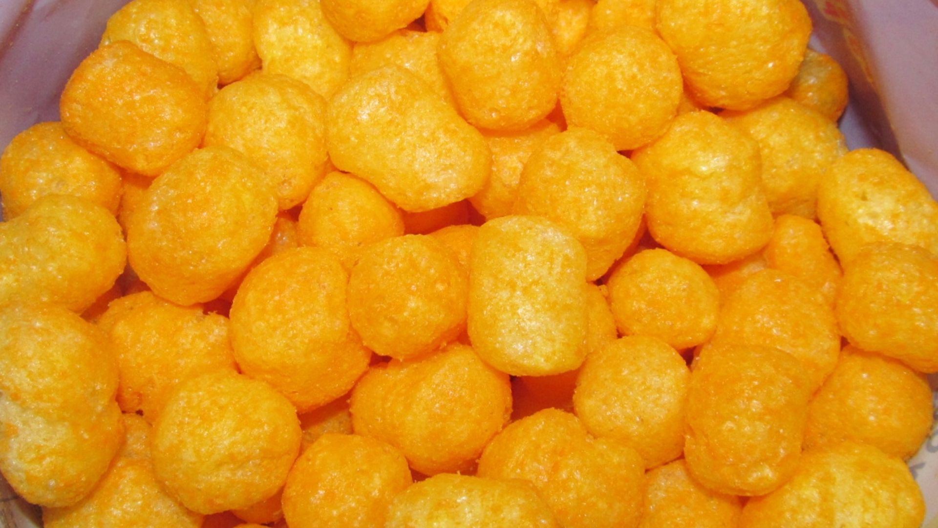File:Brim's Snack Foods Cheese Balls (34104546015).jpg