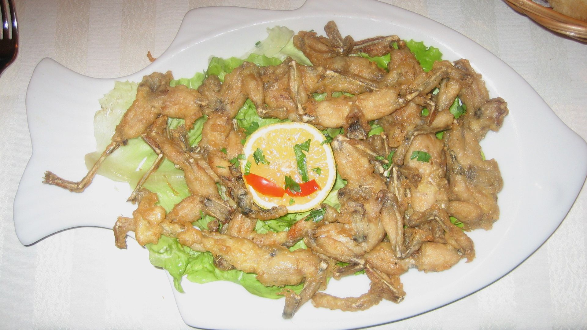 File:Frog's legs in Shkodër.jpg