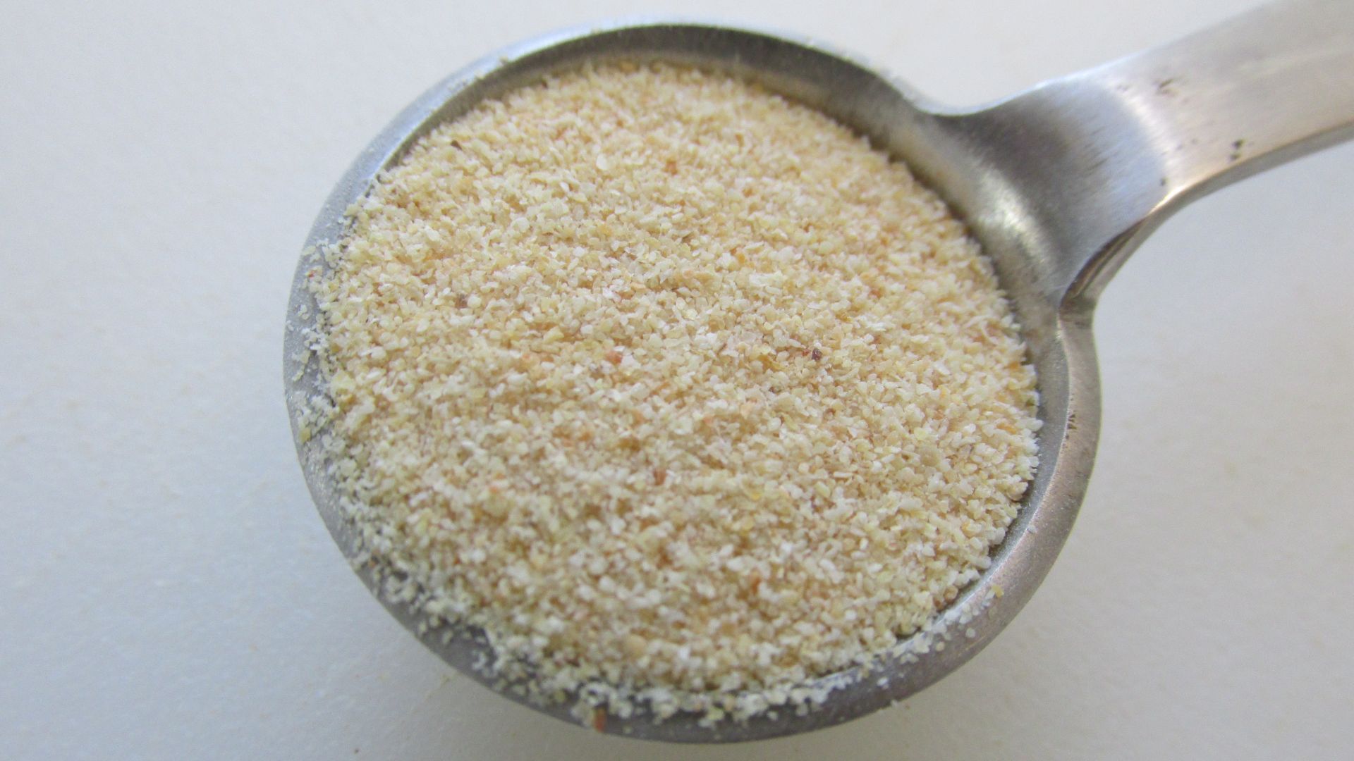 File:Garlic Powder, Penzeys Spices, Arlington Heights MA.jpg