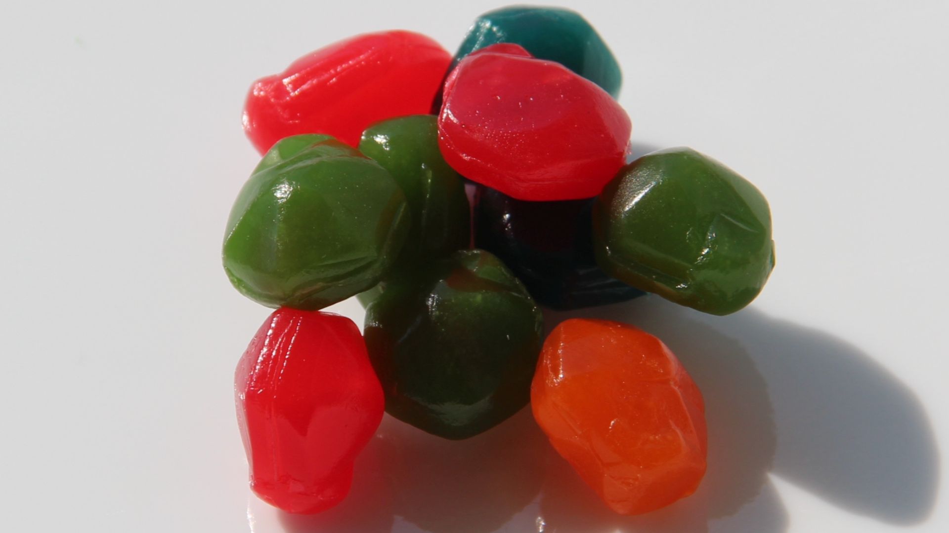 File:Betty Crocker Fruit Gushers pieces.jpg