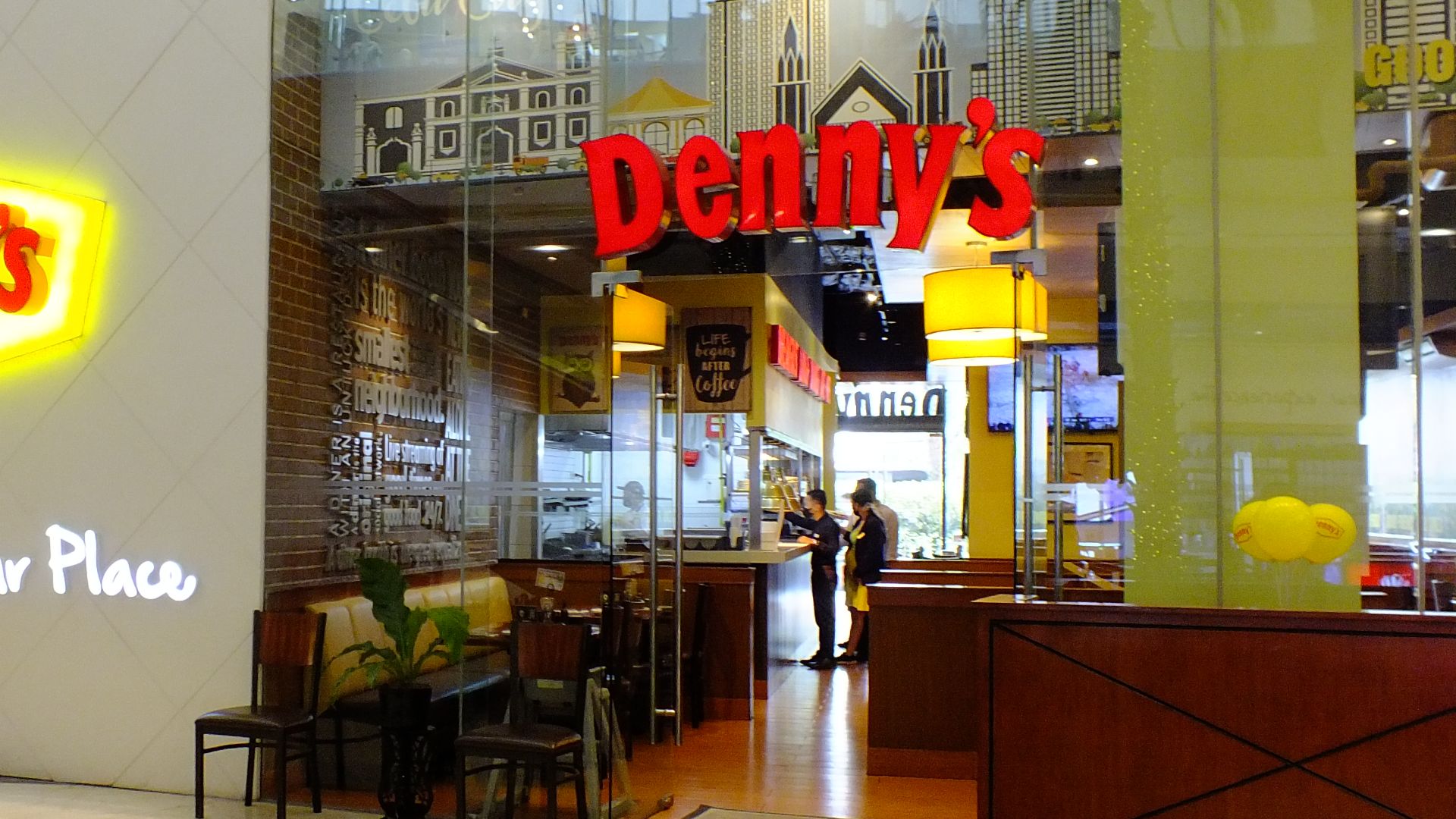 File:Denny's at Robinsons Galleria Cebu (2023-07-17).jpg