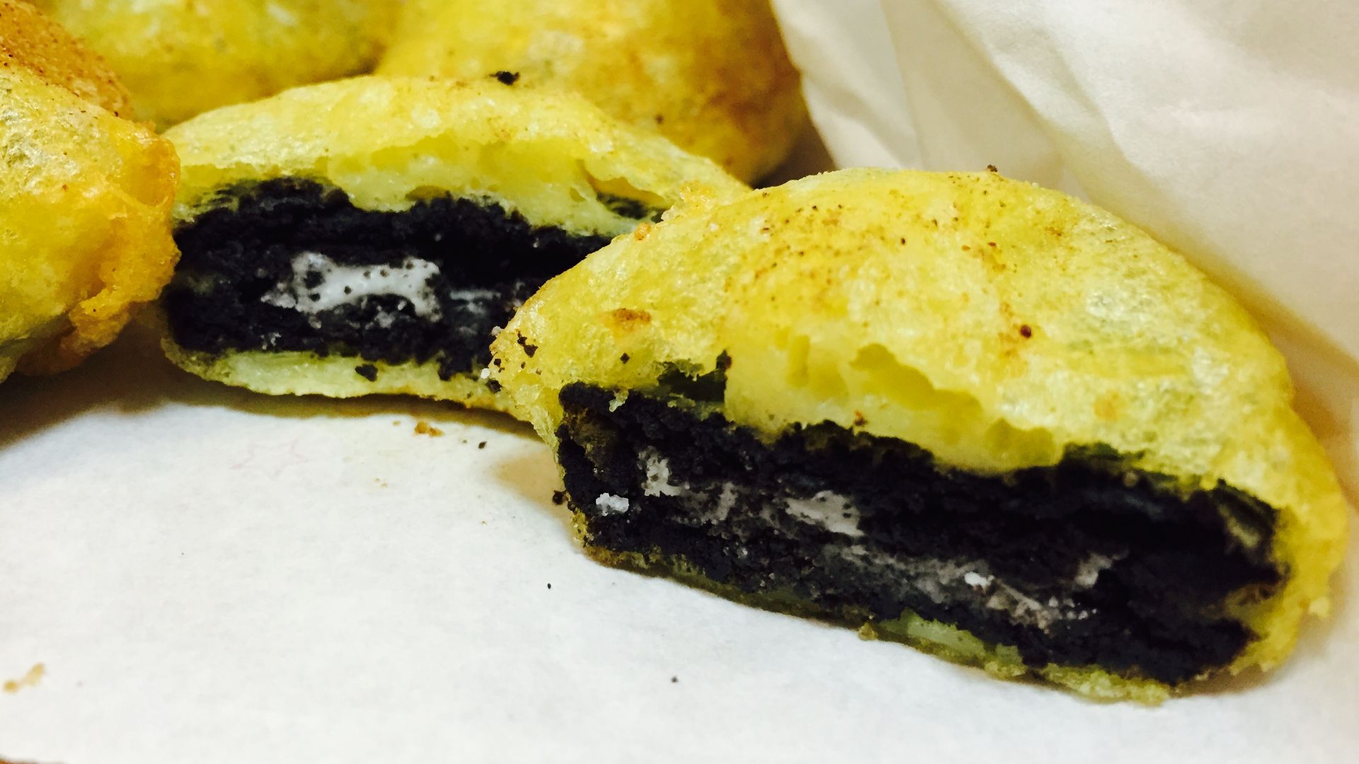 File:Deep Fried Oreo.JPG