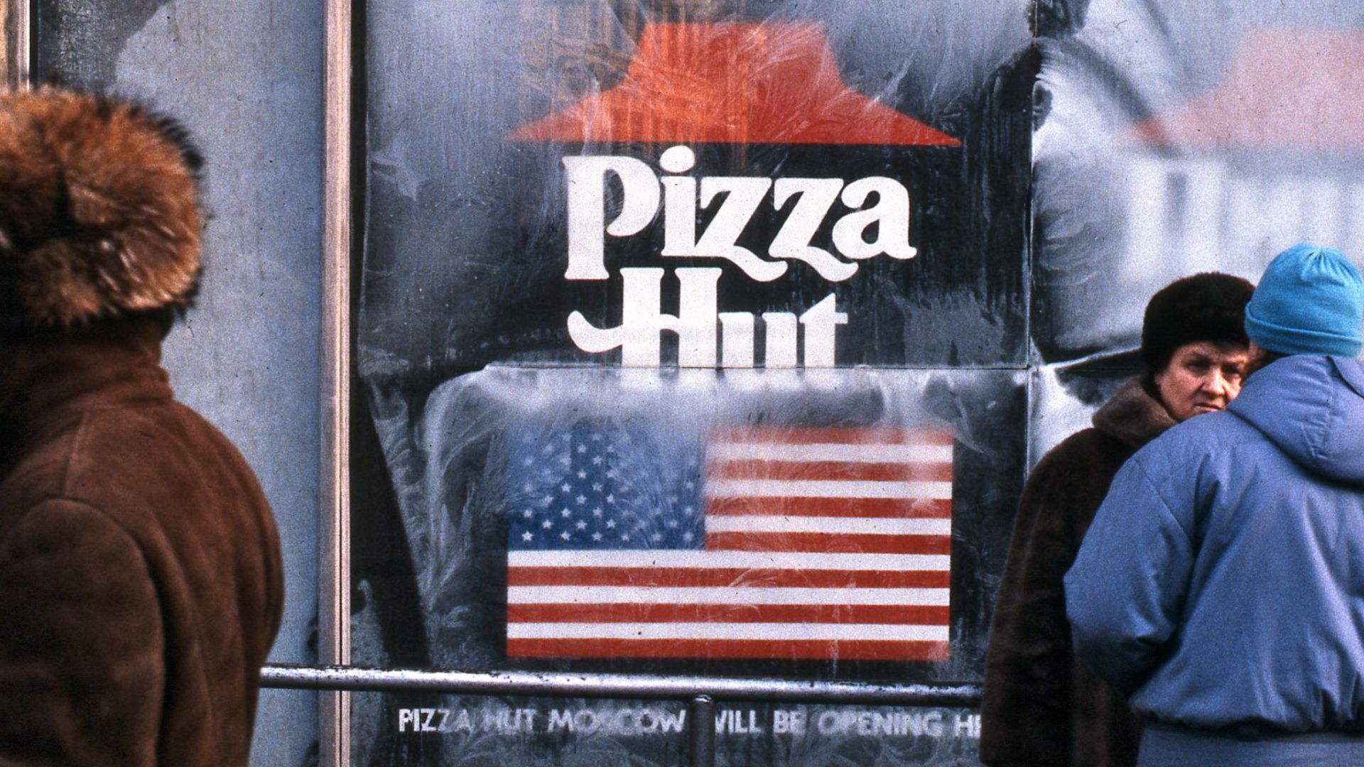 File:Pizza Hut sign in Moscow, Russia, just before the store opened, 1990.jpg