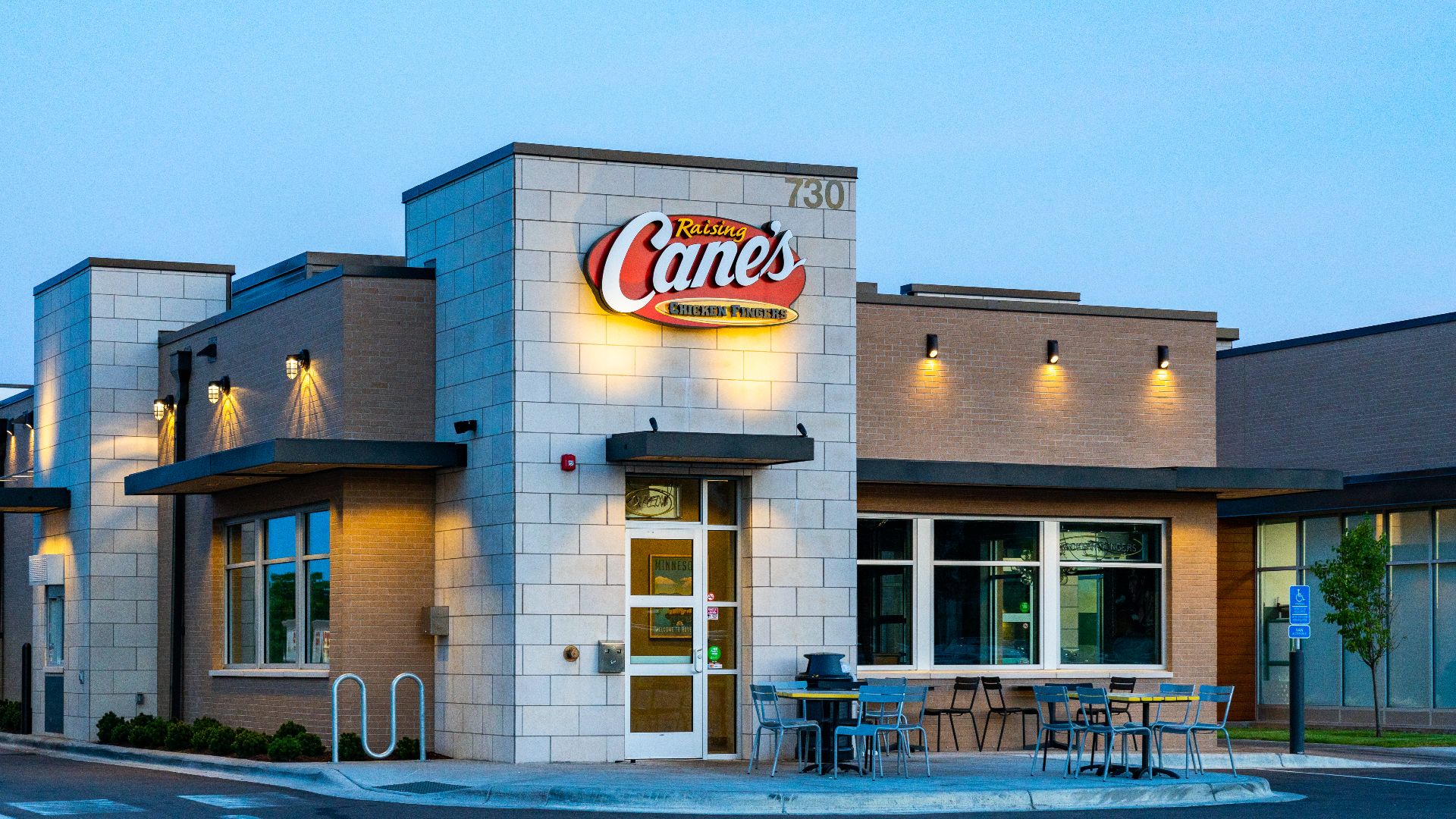 File:Raising Cane's Chicken Fingers (48609524093).jpg