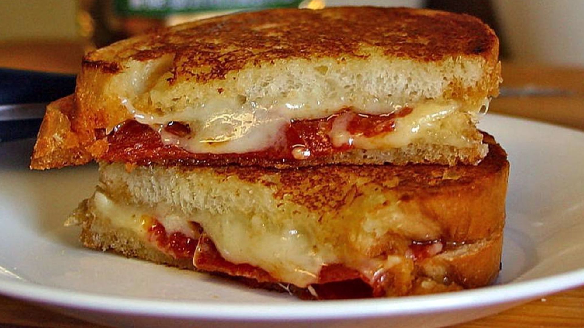 File:Grilled cheese sandwiches.jpg