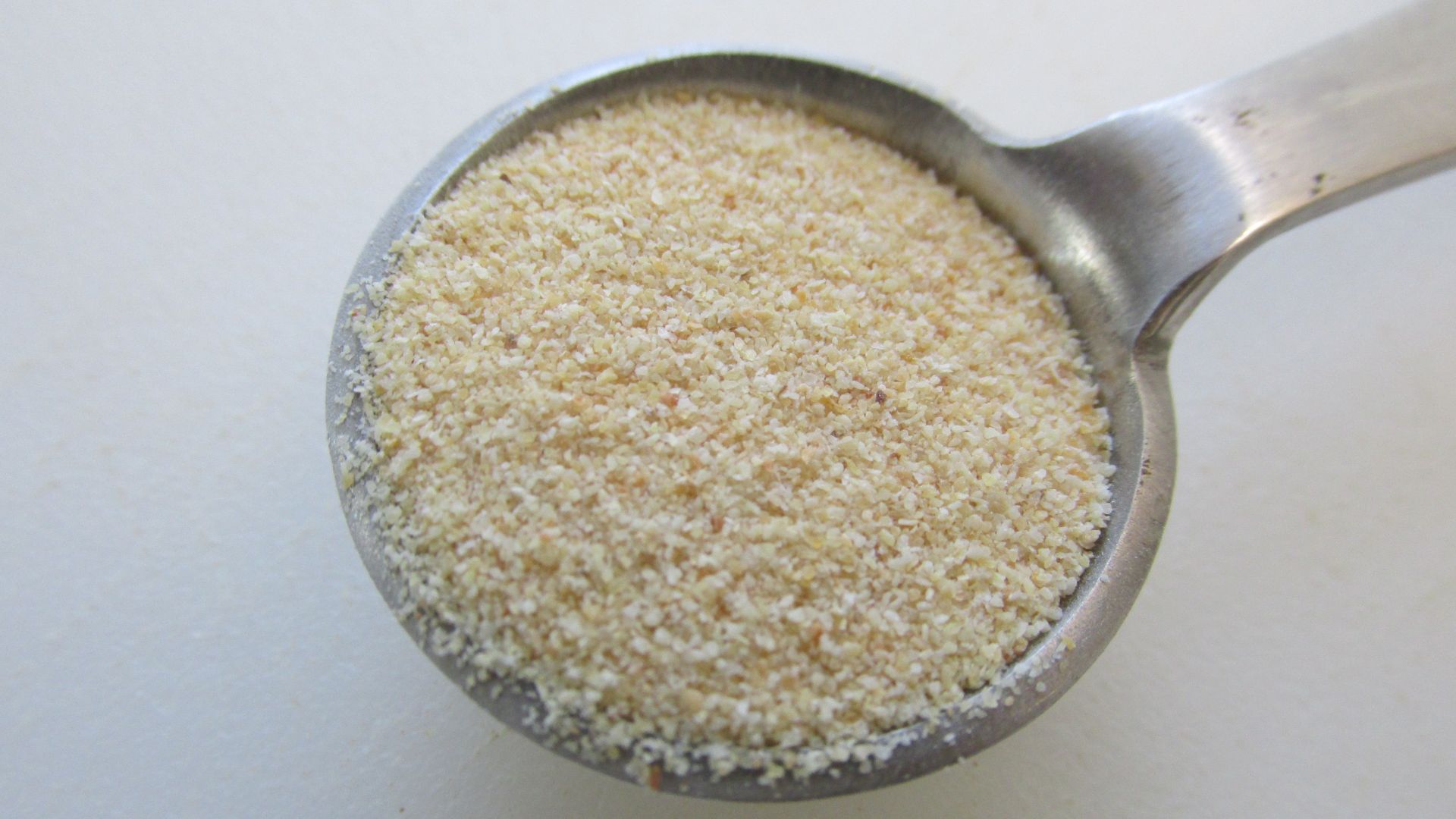 File:Garlic Powder, Penzeys Spices, Arlington Heights MA.jpg