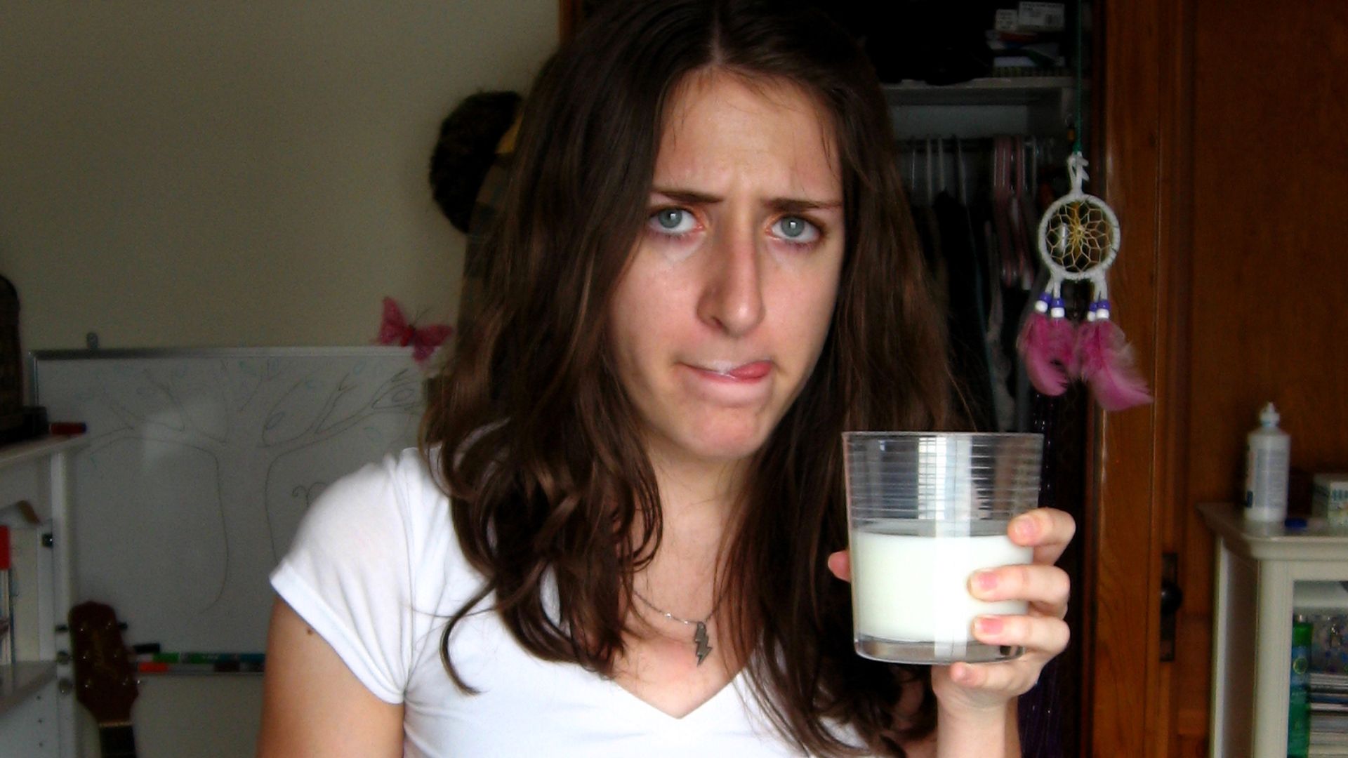 File:Woman drinking milk (4304485951).jpg