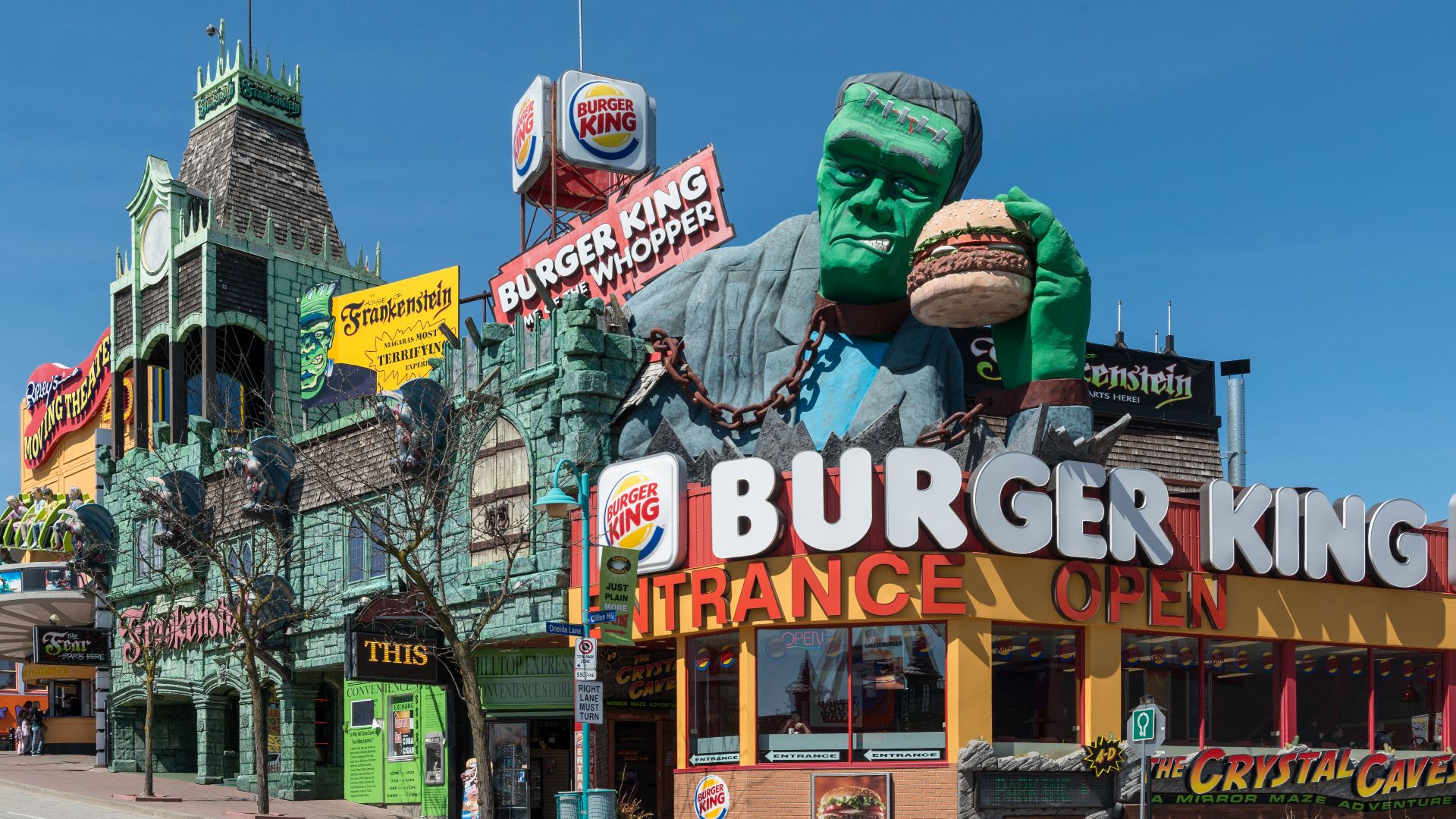 File:Visitor attractions and restaurants, Clifton Hill, Niagara Falls ON 20170418 1.jpg