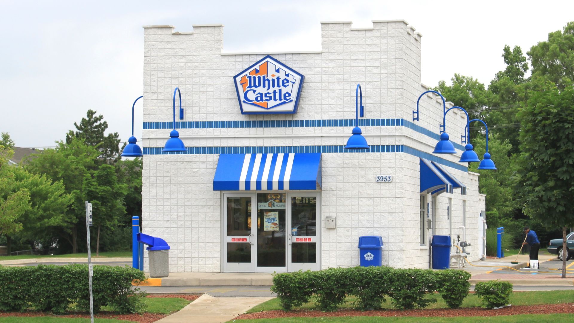 File:White Castle restaurant, 3953 Packard Road, Pittsfield Township, MI - panoramio.jpg