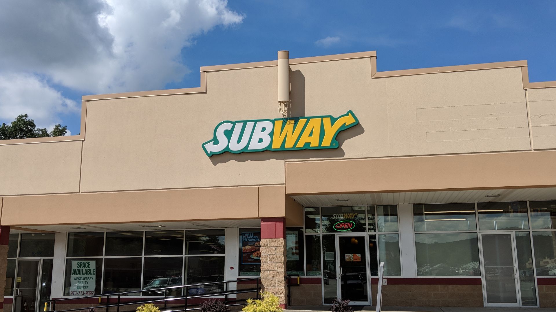File:Subway in Stanhope, NJ.jpg