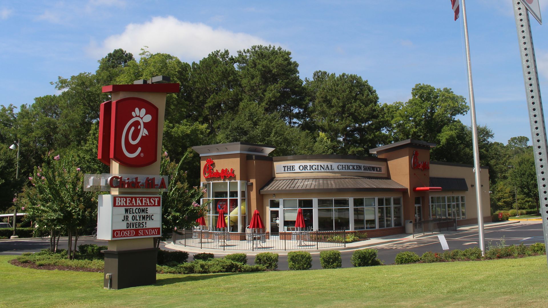 File:Chick-fil-a, US319, Moultrie.jpg