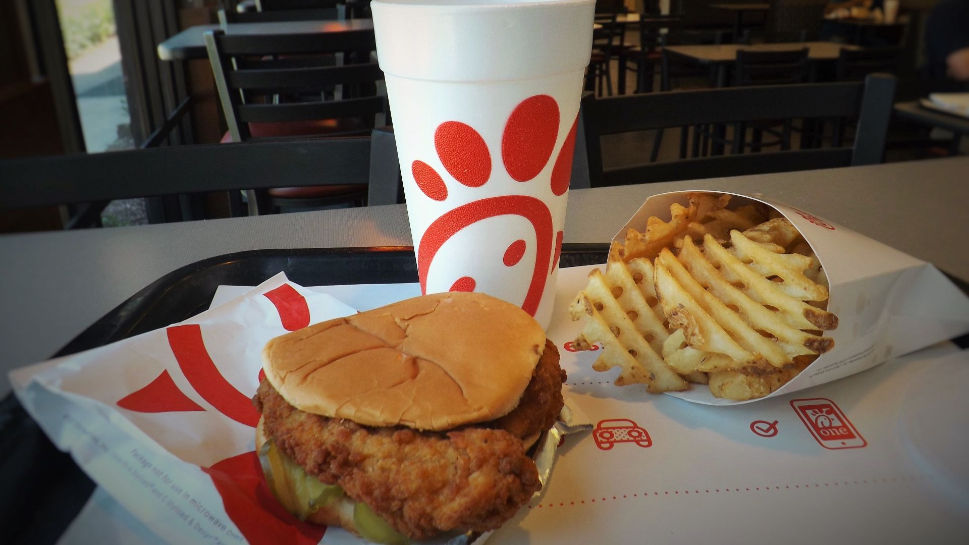 File:Chick-fil-a. (48689587313).jpg
