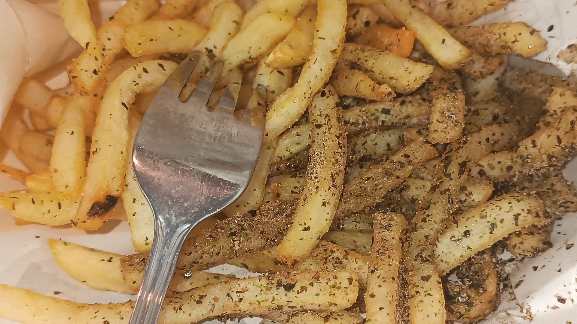 File:HK McDonalds Restaurant product 麥當勞食品 food 炸薯條 French fries 味粉 July 2024 R12S 04.jpg