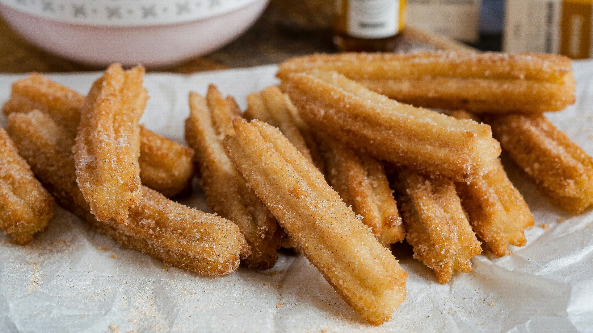 fried fries on white ceramic bowl