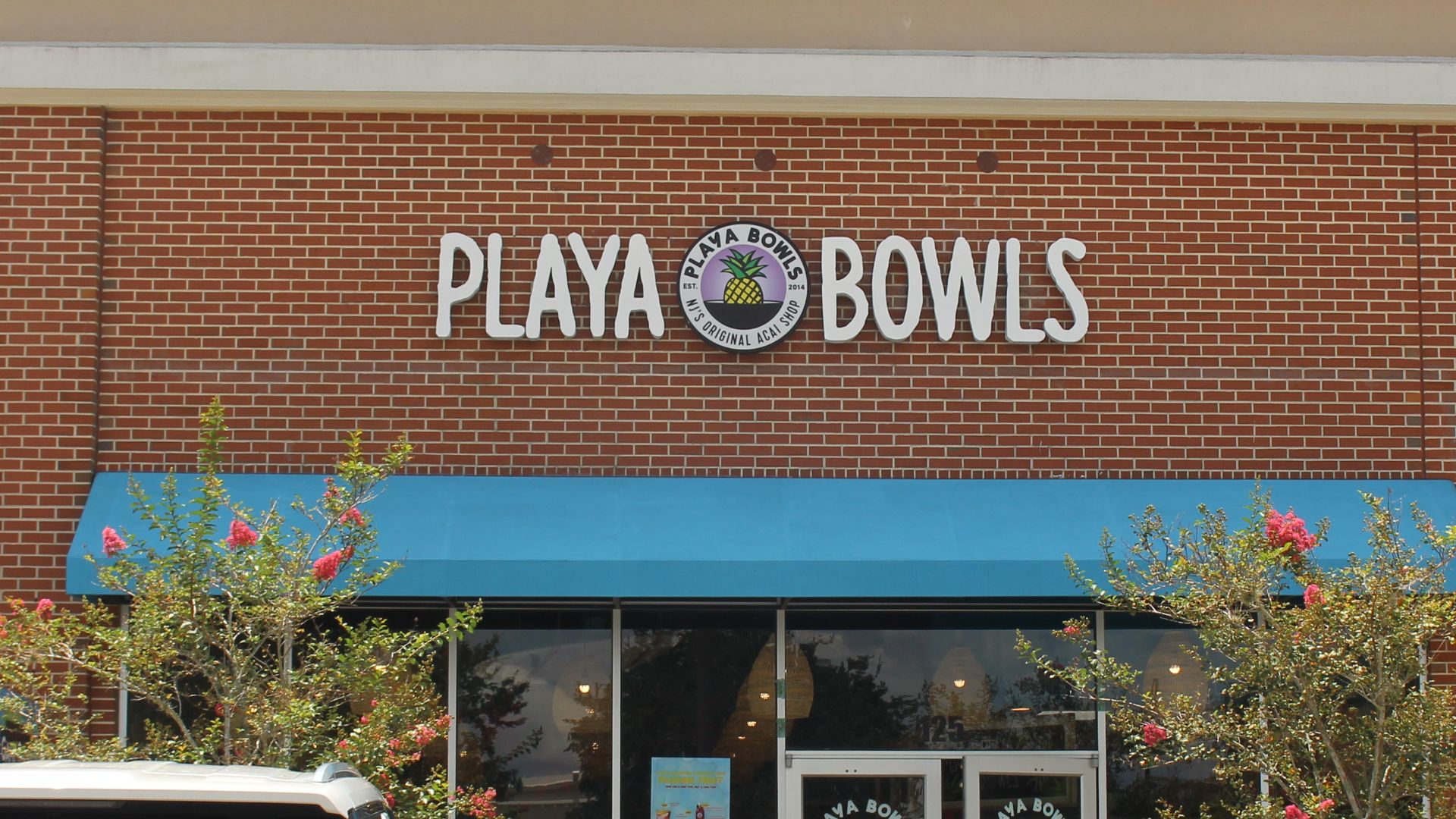 File:Playa Bowls, St Johns Town Center, Jacksonville.jpg