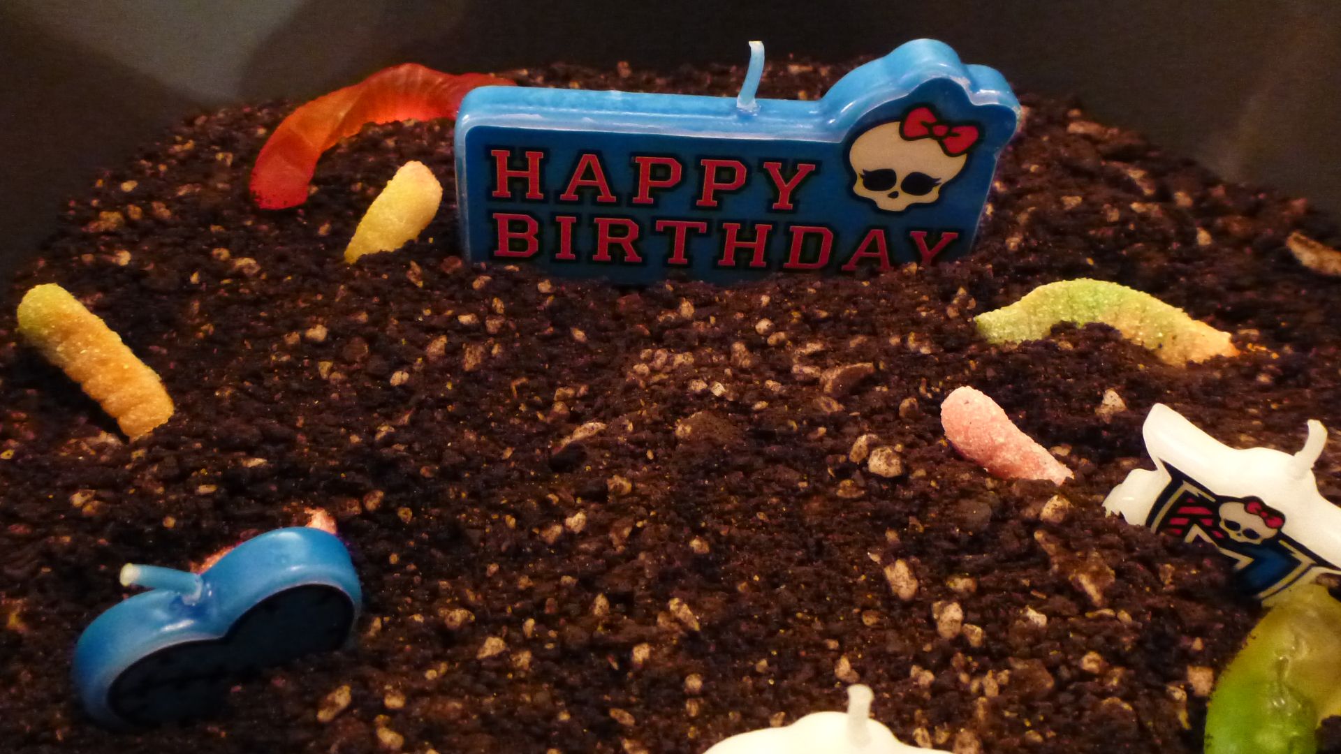 File:Dirt cake (Flickr photo by jchapiewsky).jpg