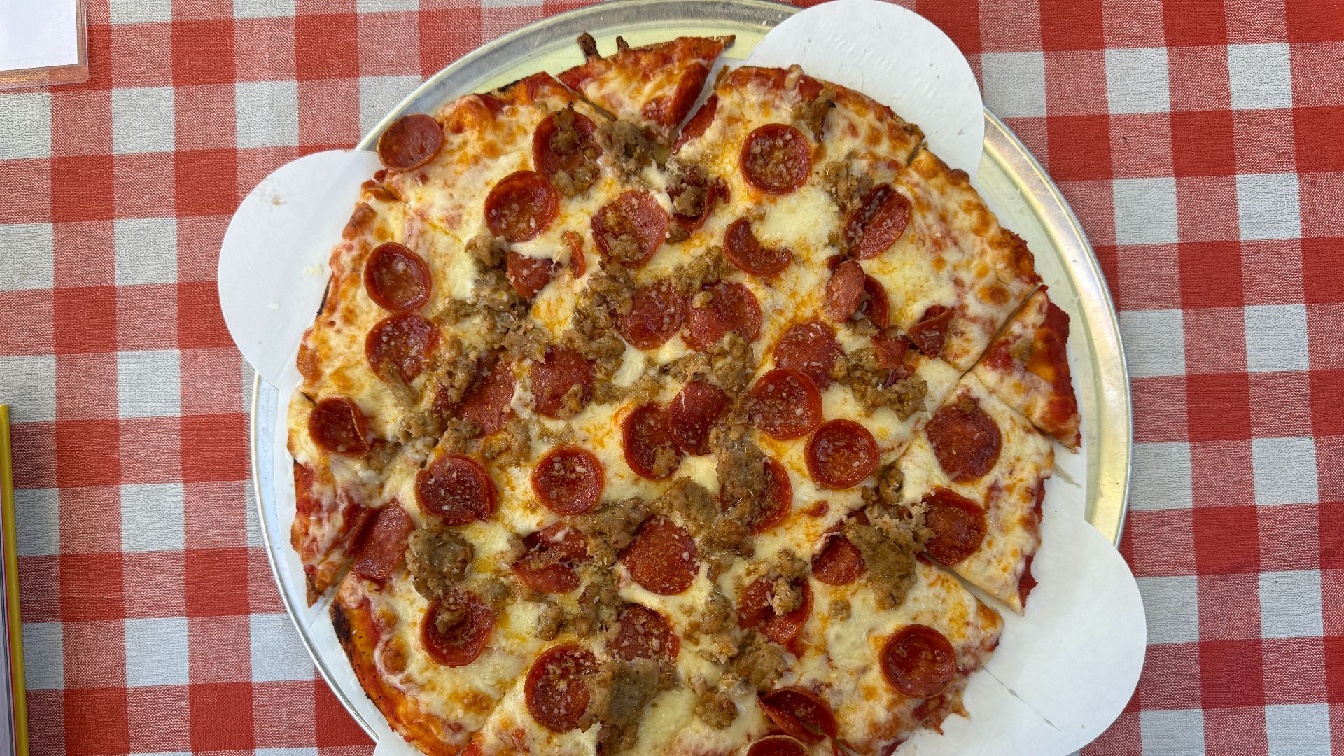 File:Croccante Pizza - November 2023 - Sarah Stierch 02.jpg