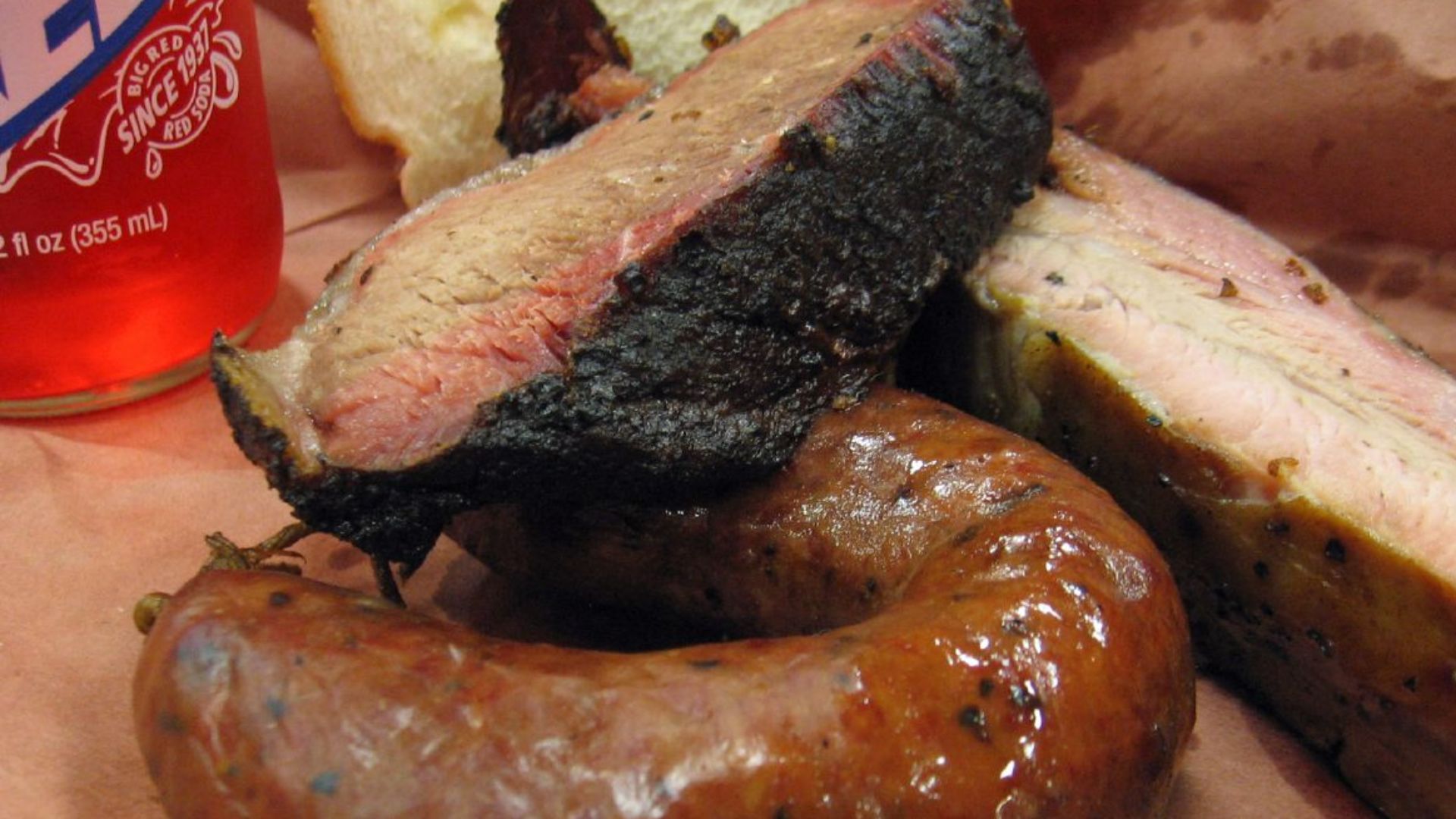 File:Lockhart, Texas BBQ and Big Red at Kreuz.jpg