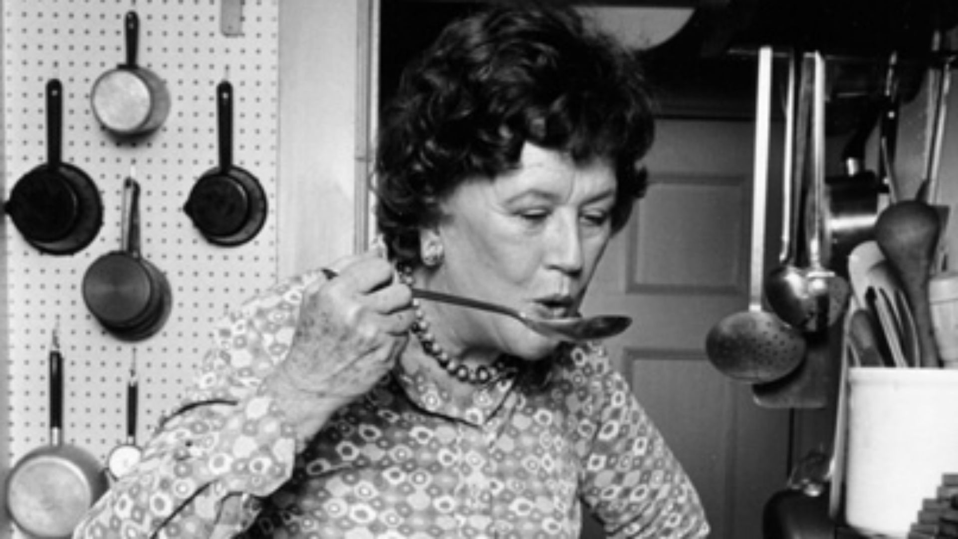 File:Julia Child portrait by ©Lynn Gilbert, 1978.jpg