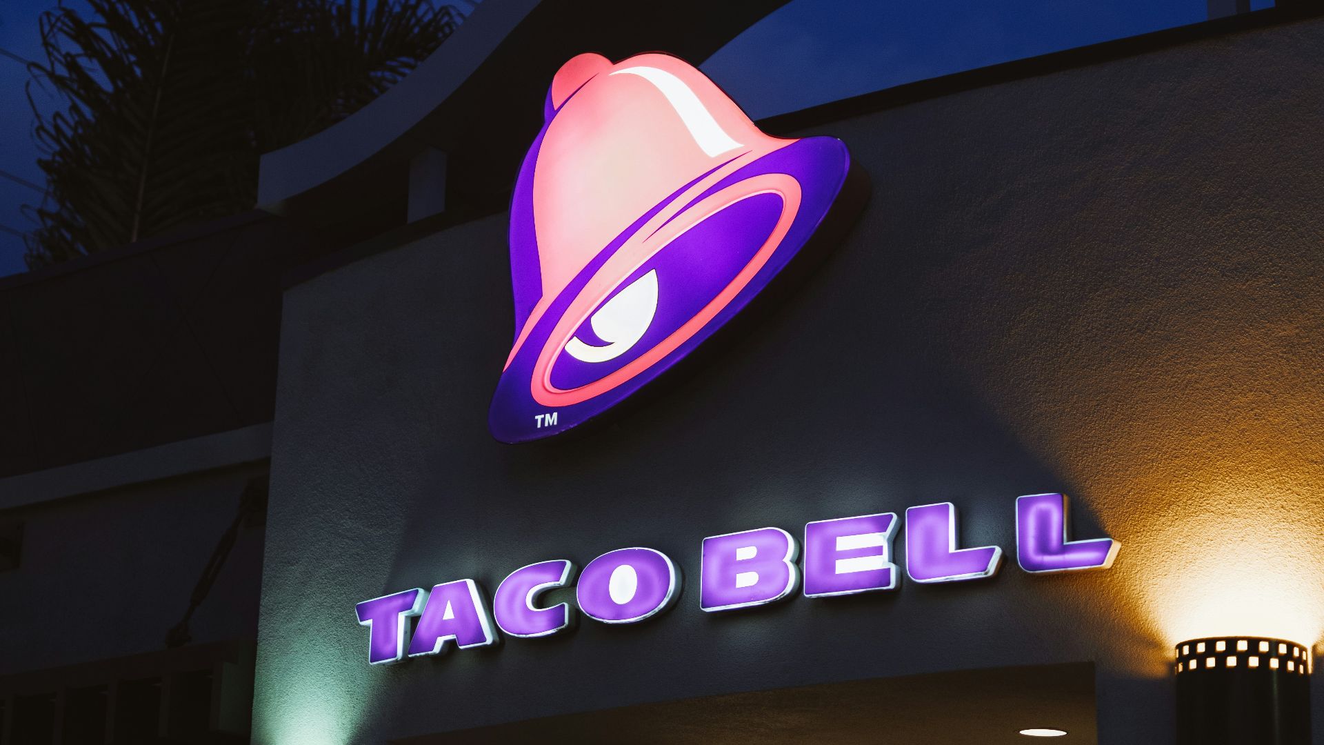 UNKs coffee shop during night time