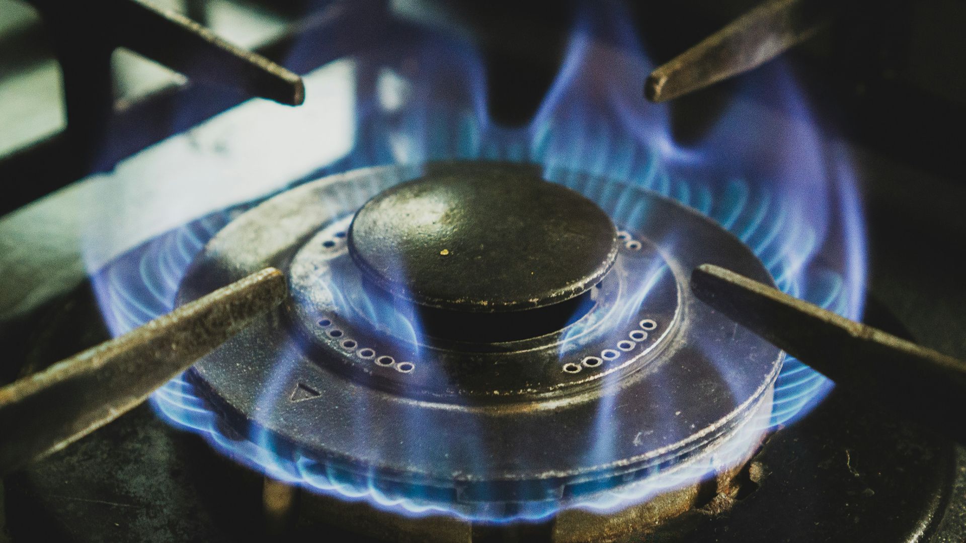 black and white gas stove