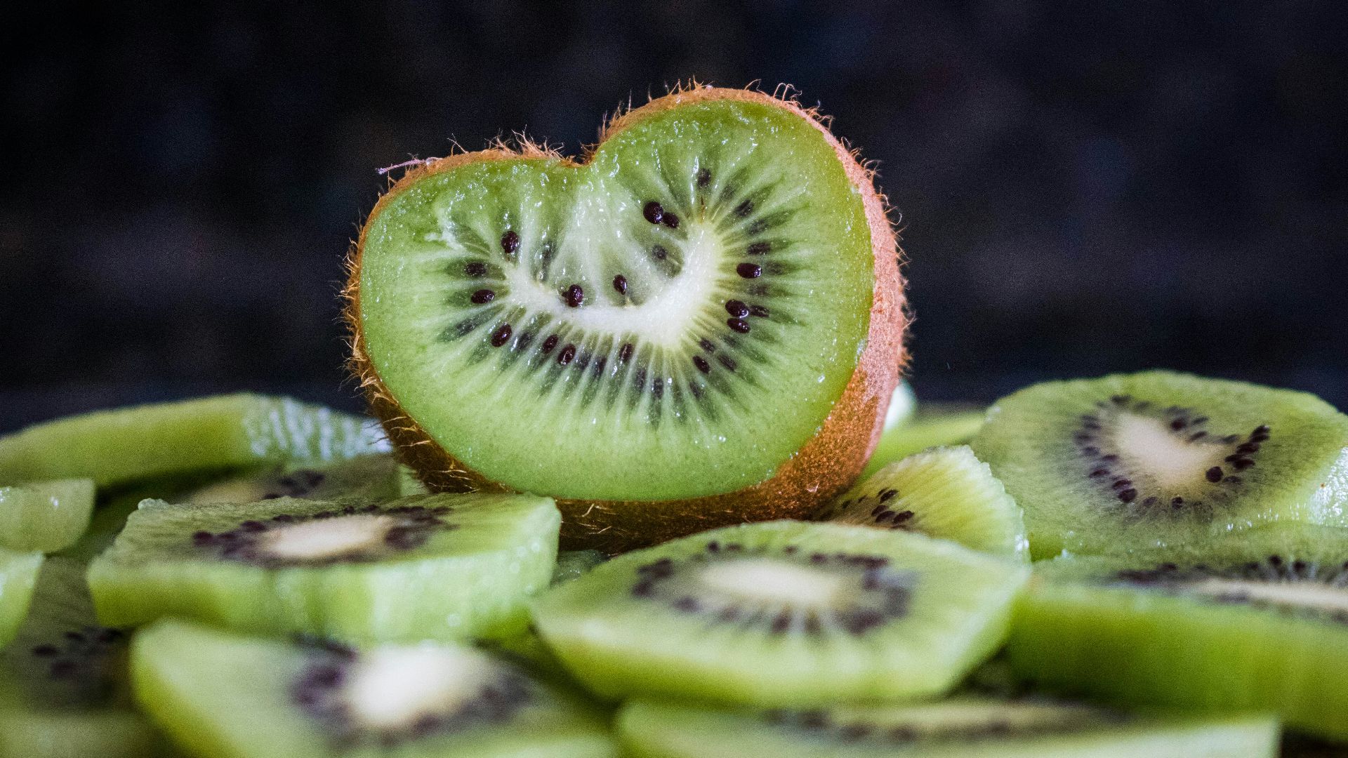 sliced Kiwi fruit