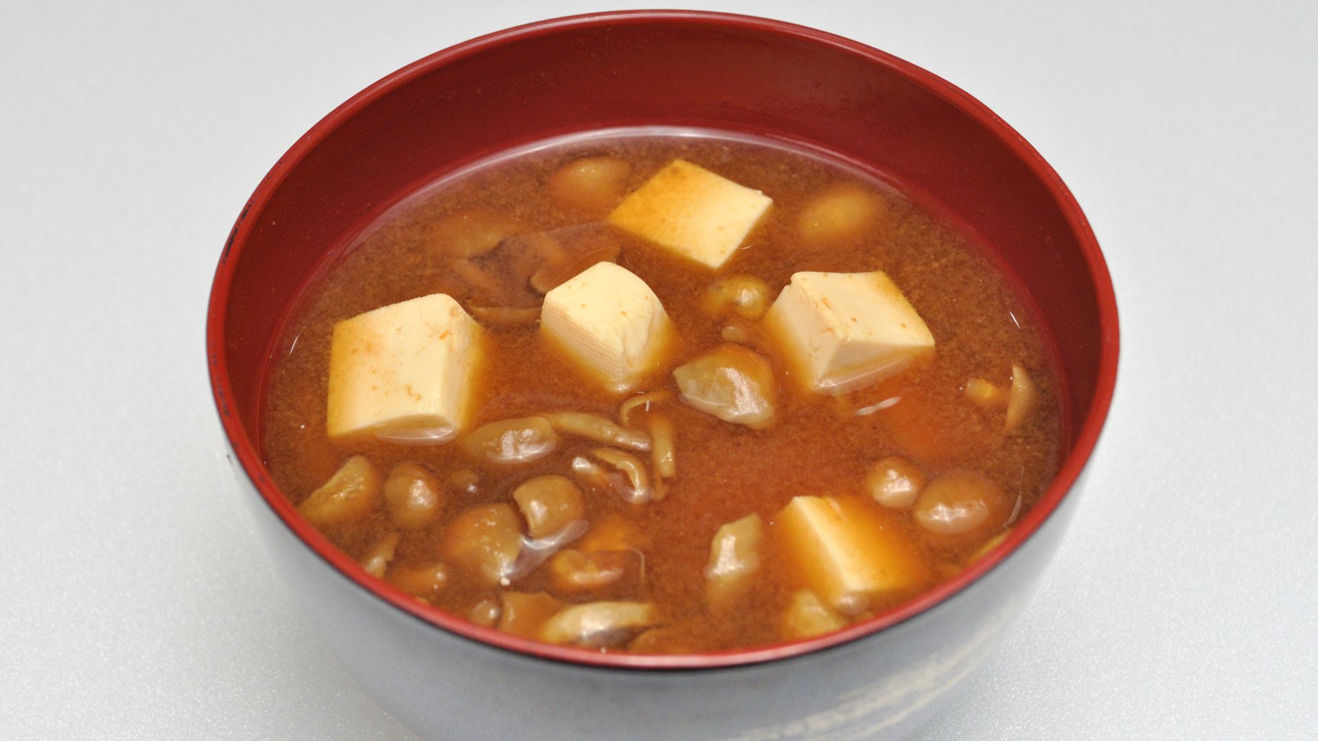 File:Pholiota microspora miso soup 001.jpg