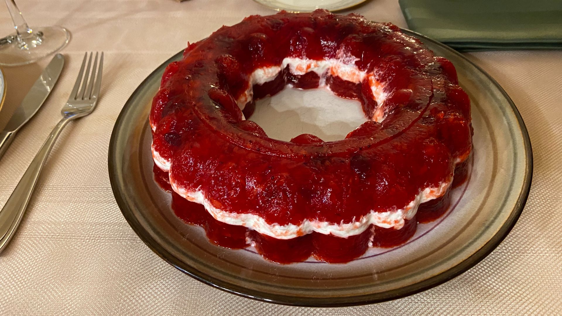 File:Raspberry Gelatin Pineapple Sour Cream Salad.jpg