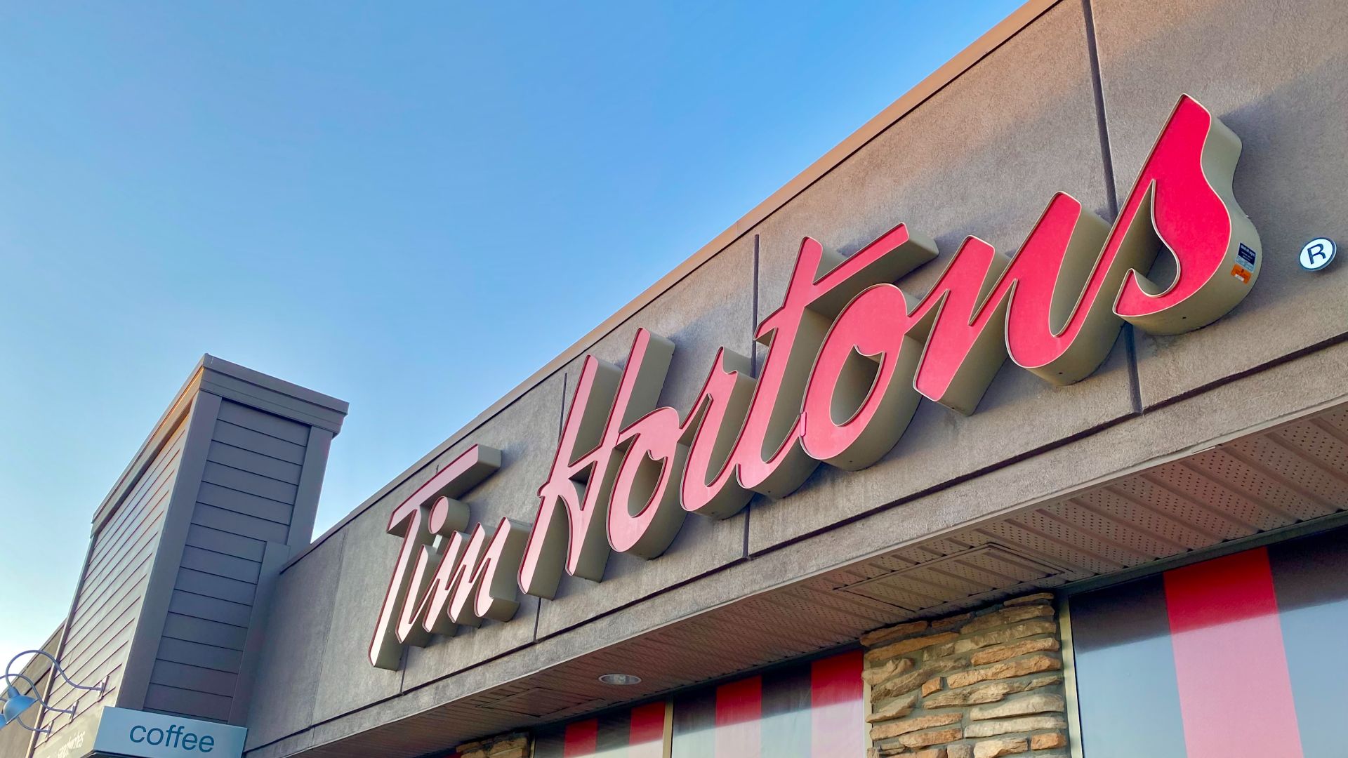 File:Tim Hortons, Calgary, Alberta province, Canada 🍁 April 2022 - 01.jpg