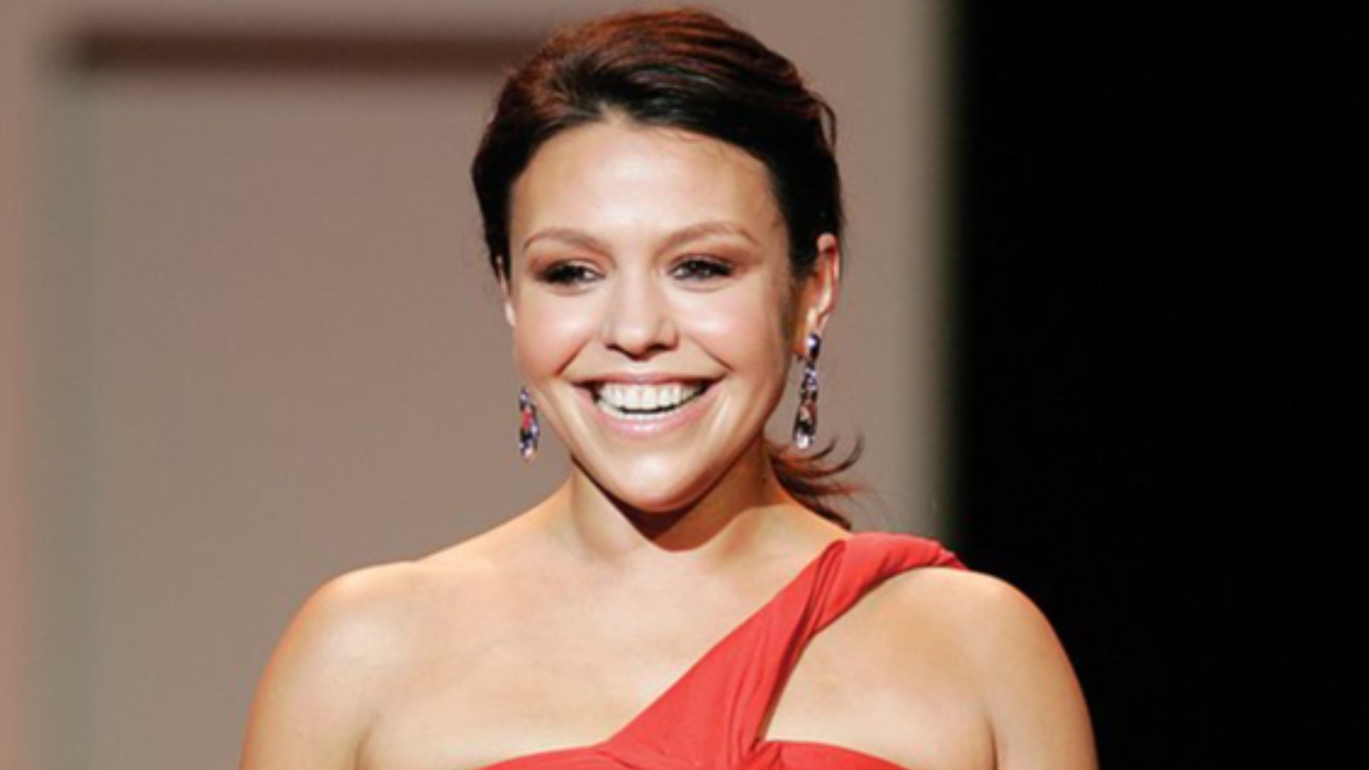 File:Rachael Ray, Red Dress Collection 2007.jpg
