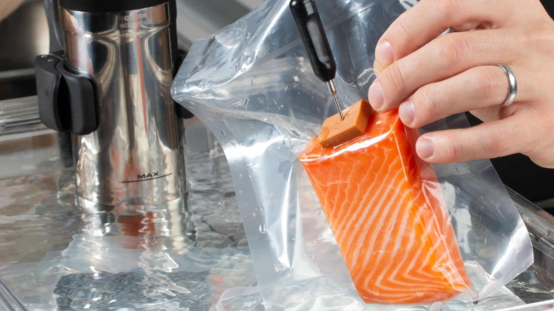 File:Sous Vide av lax.jpg