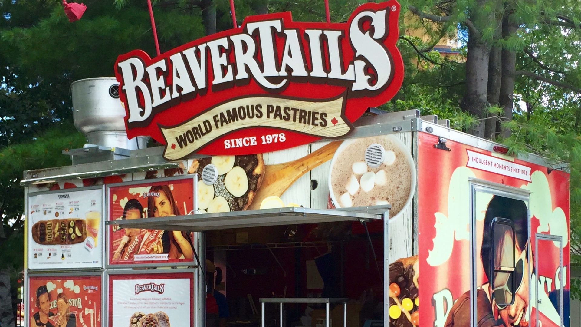 File:Cedar Point BeaverTails (4232).jpg