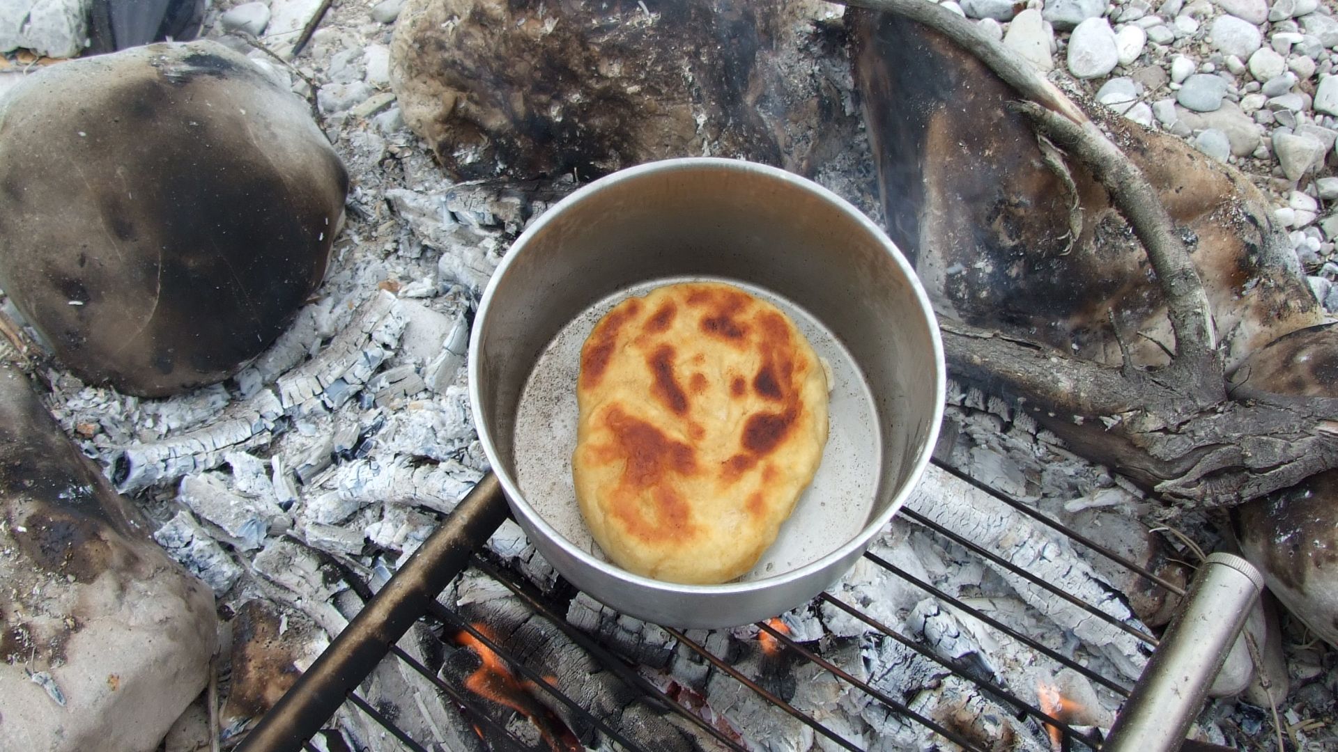 File:Bannock 2.JPG