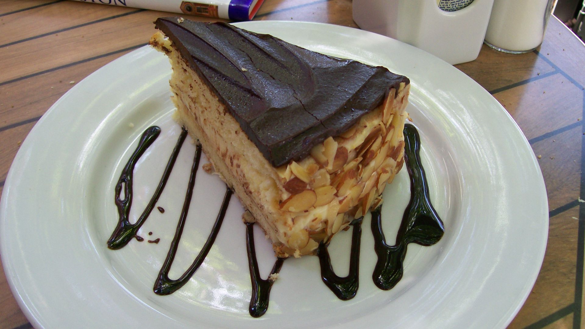File:Boston cream pie with chocolate drizzle.jpg