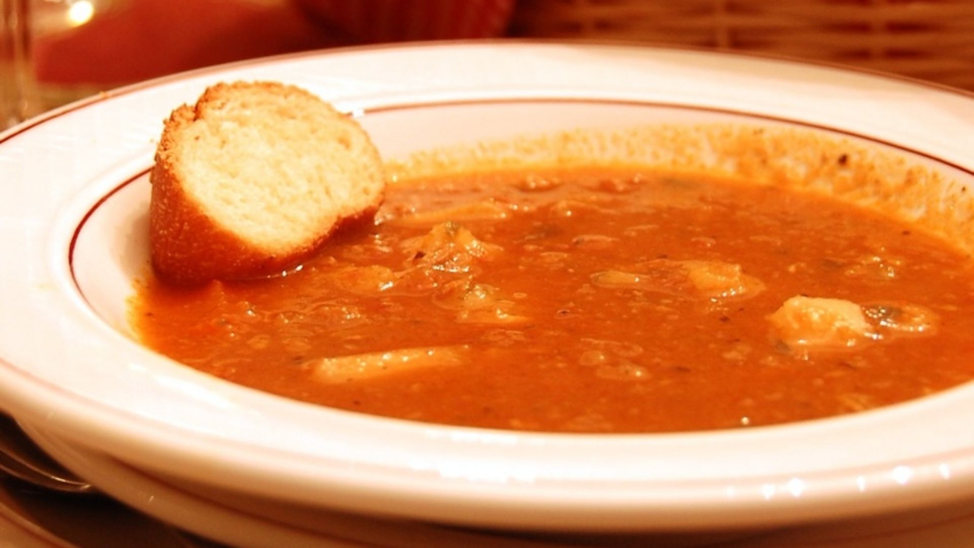File:Manhattan Clam Chowder 1.jpg