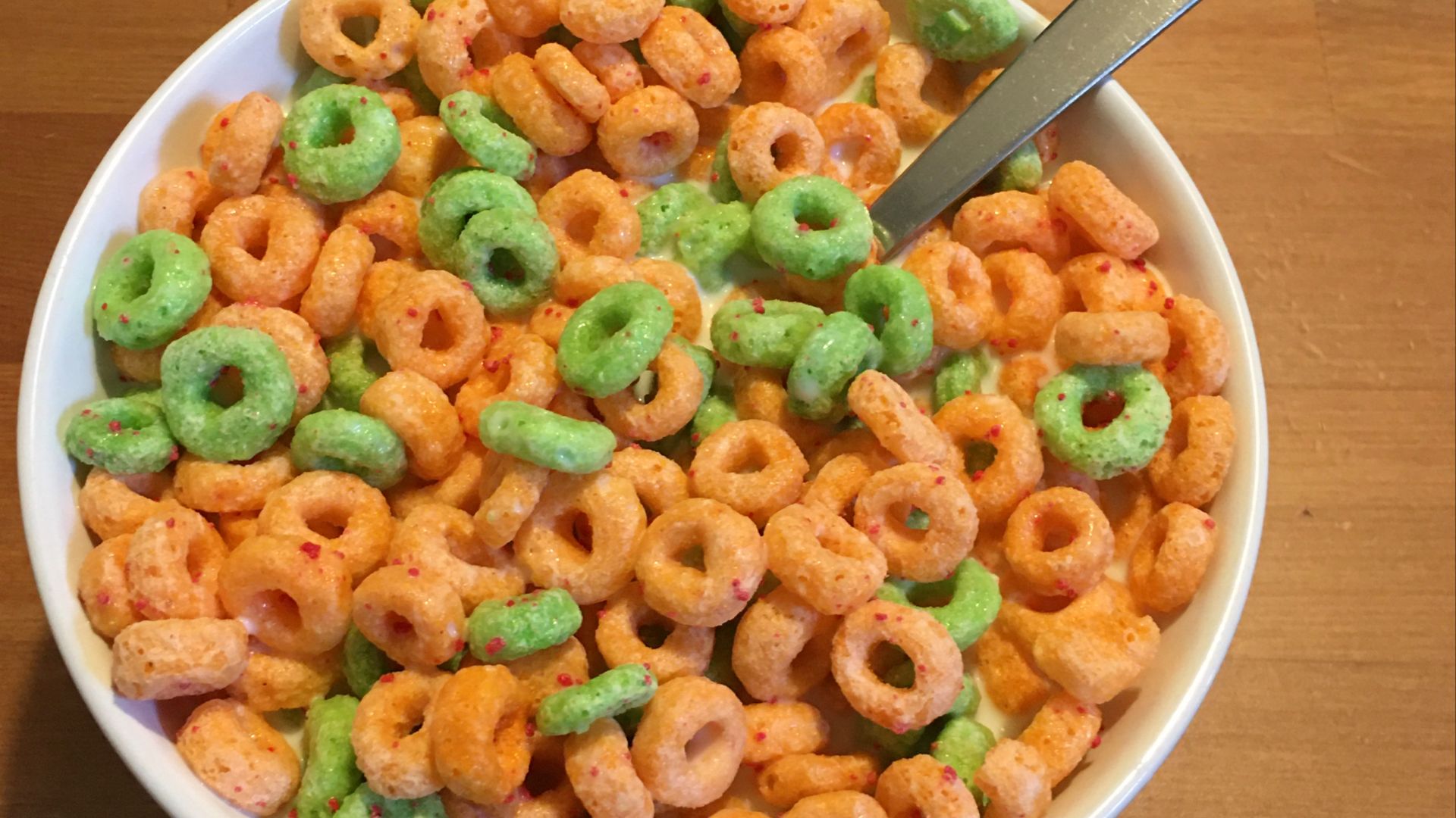File:Kellogg's Apple Jacks – Sweetened Cereal with Apple & Cinnamon, with milk.jpg