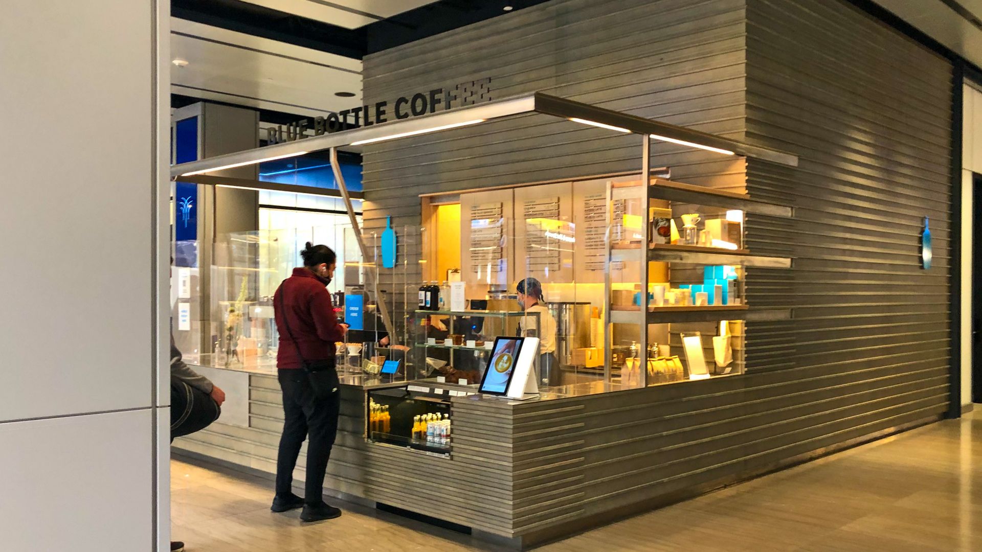 File:Blue Bottle Coffee Moynihan Station NY.jpg