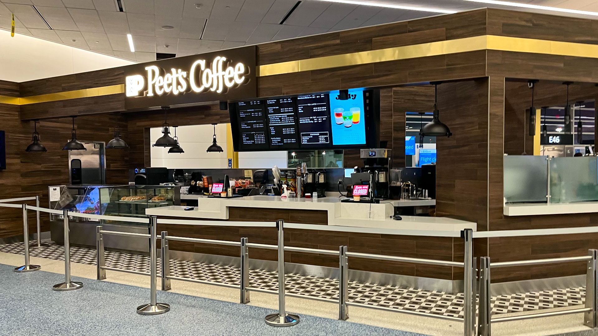 File:Peet's Coffee, Reagan National Airport DCA.jpg