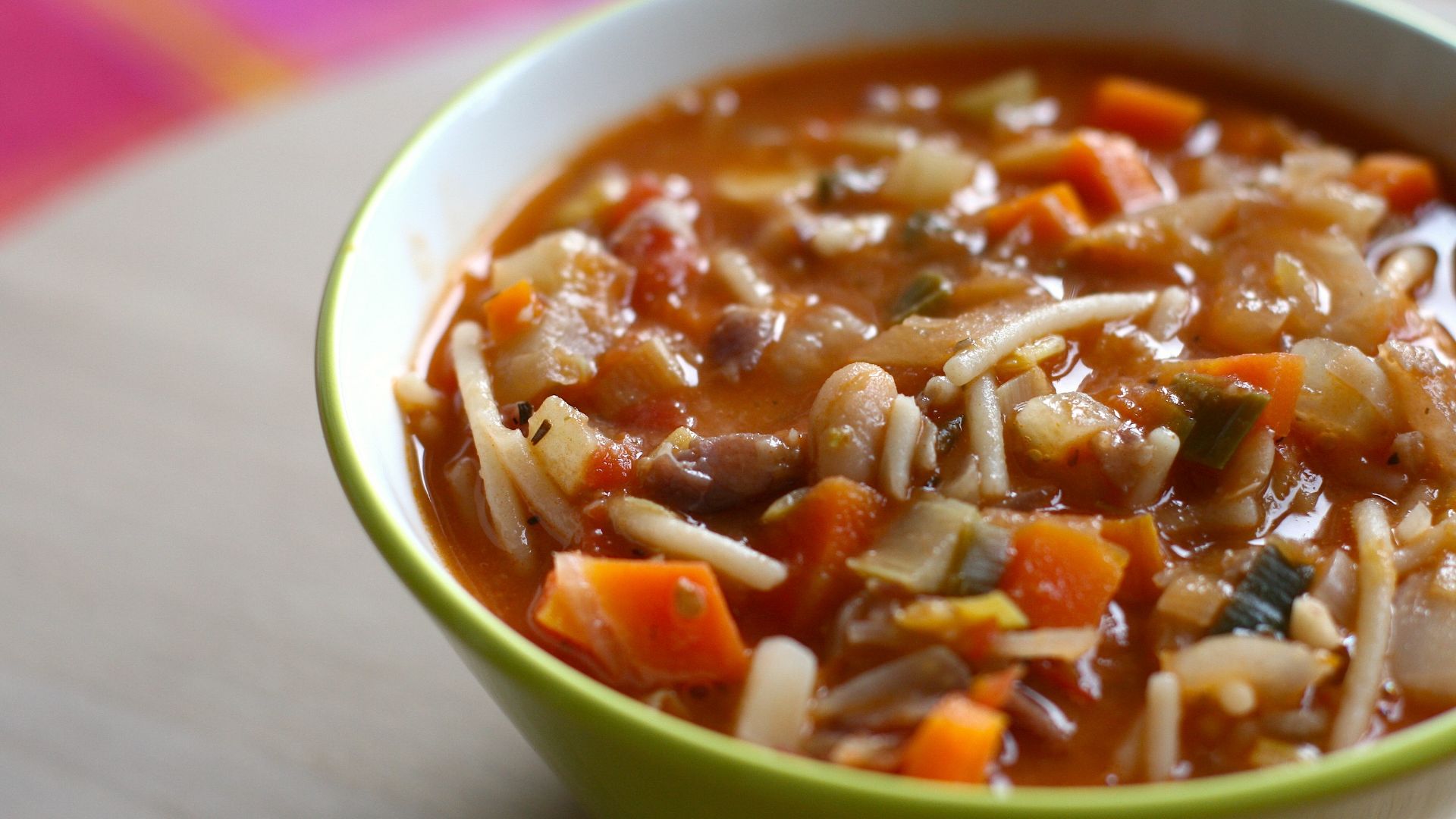 File:Minestrone soup.jpg