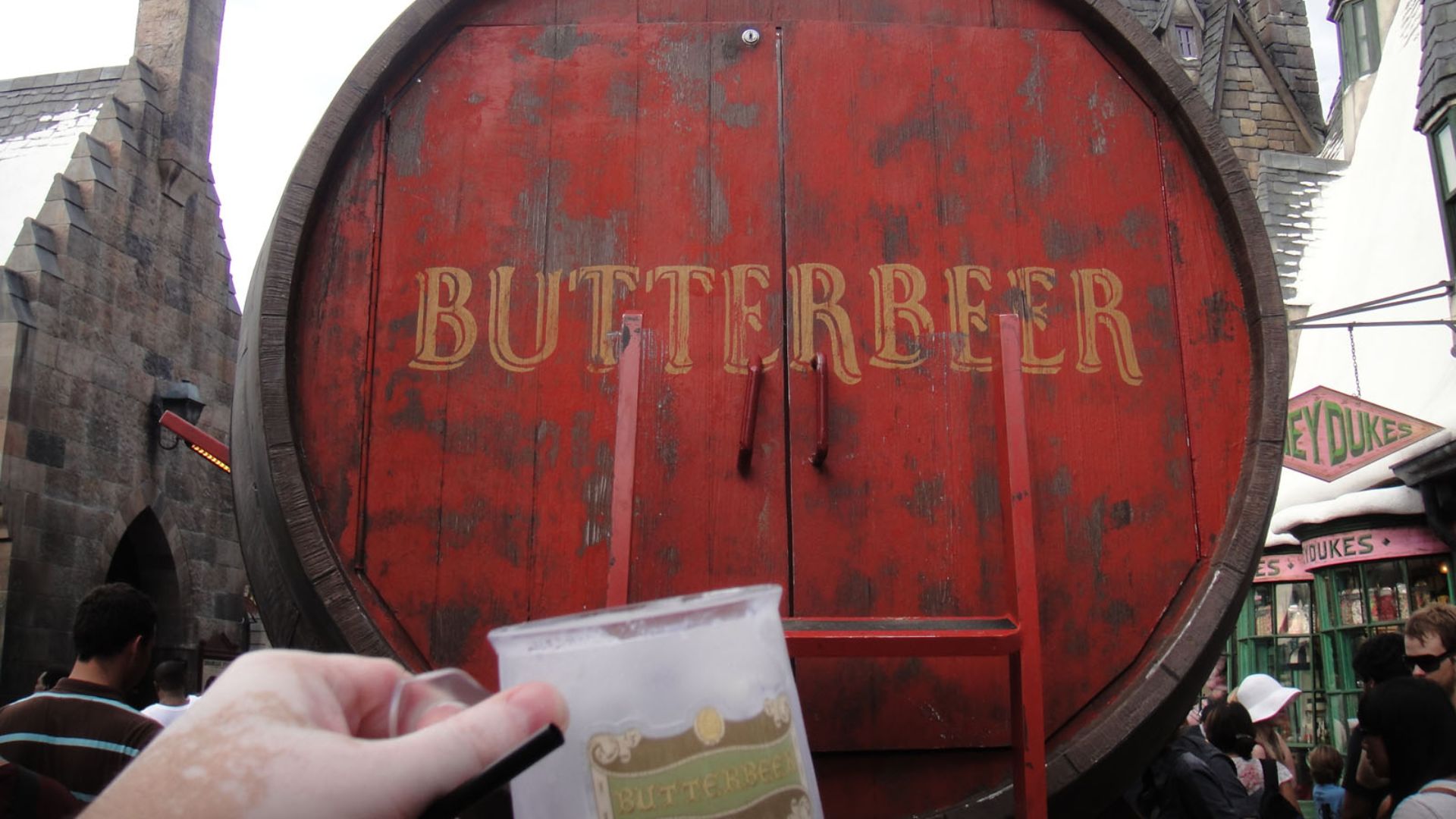 File:Wizarding World of Harry Potter - a toast to the giant Butterbeer cart keg (5014304402).jpg