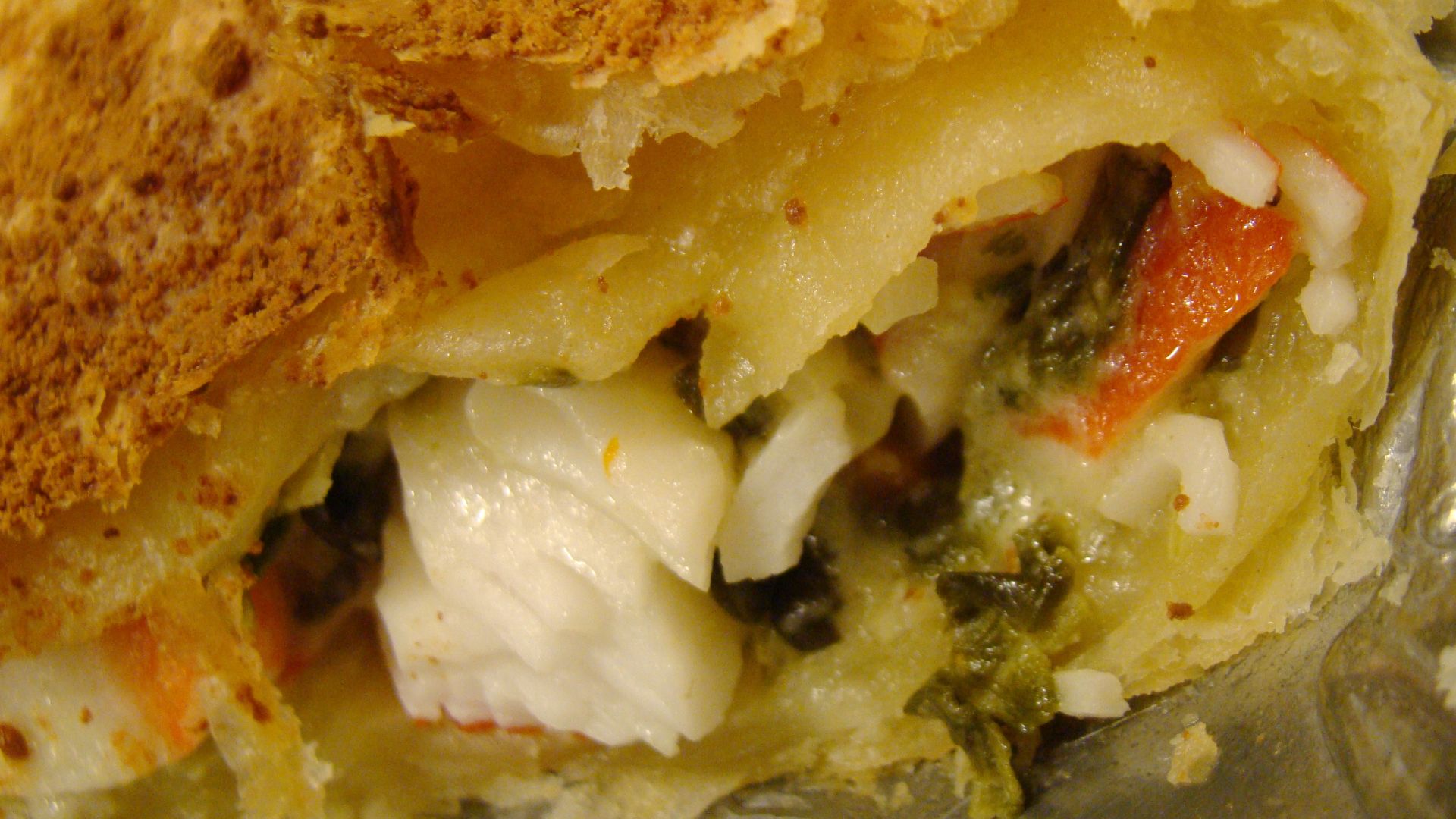 File:Spinach Stuffed Veggie Crab in Puff Pastry (3612327293).jpg