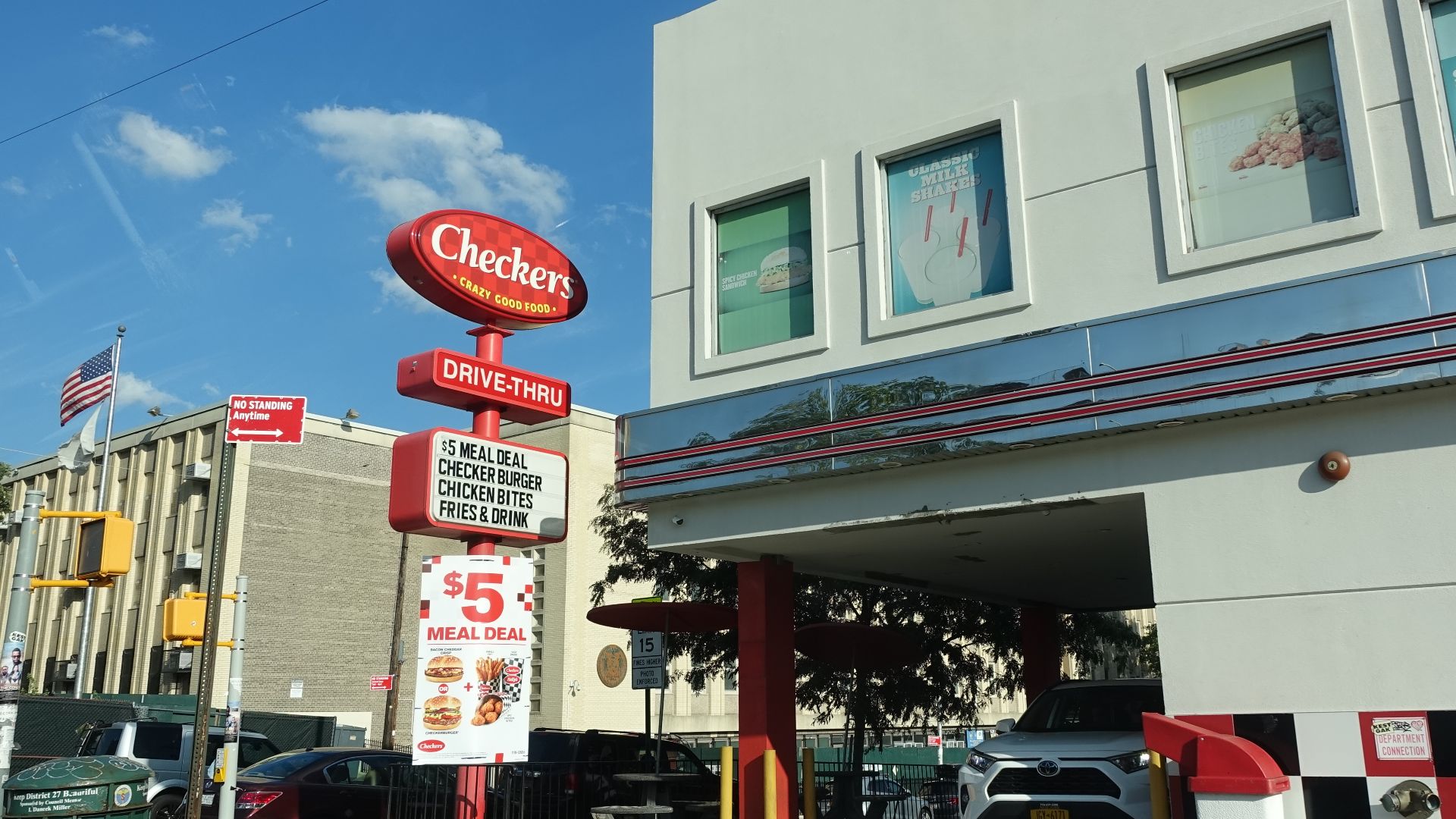 File:Hillside Av 182nd St td (2023-07-29) 02 - Checker's.jpg