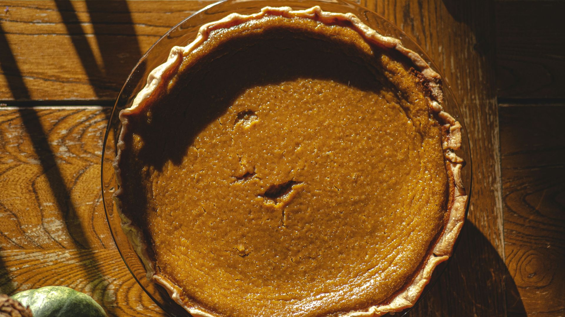 brown and white ceramic bowl