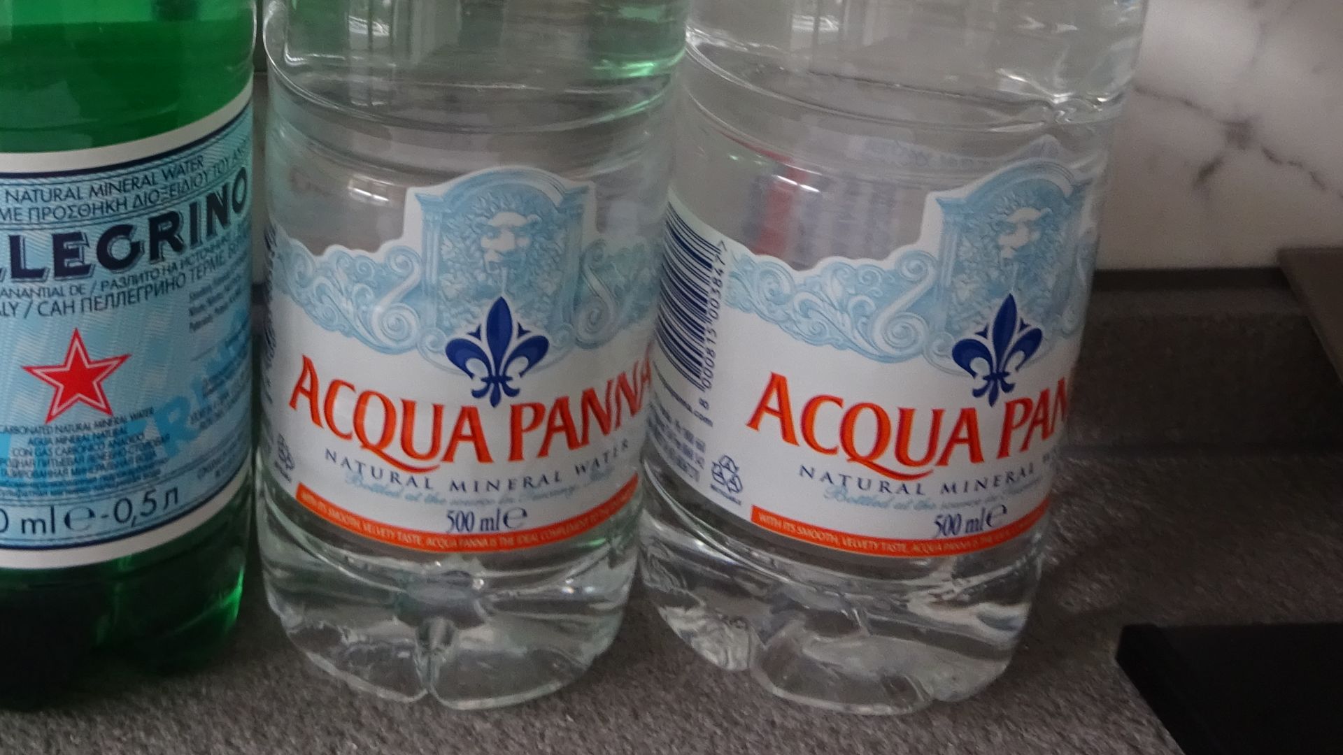 File:HK SYP Sai Ying Pun FV Eight South Lane 南里八號 21E 8SouthLane January 2016 DSC 25.jpg