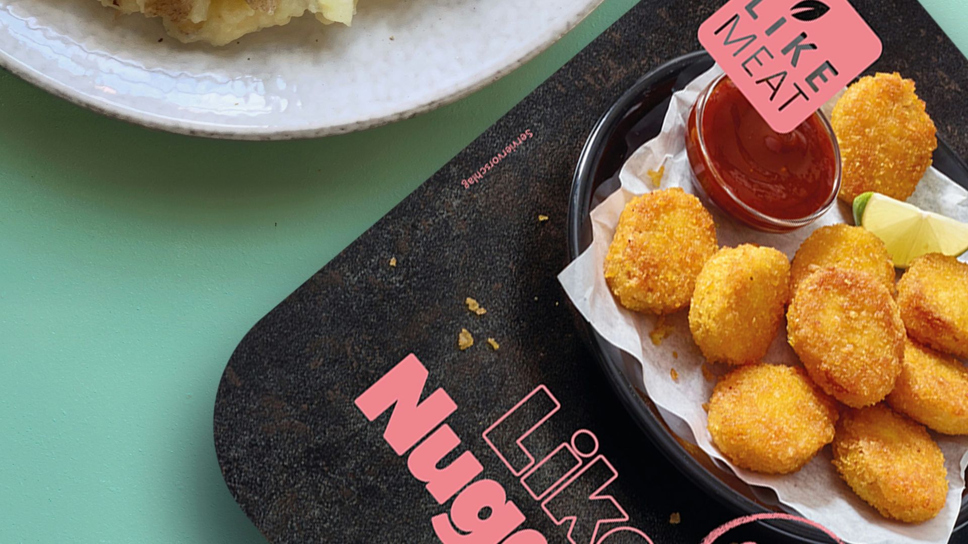 white rice with green peas and carrots