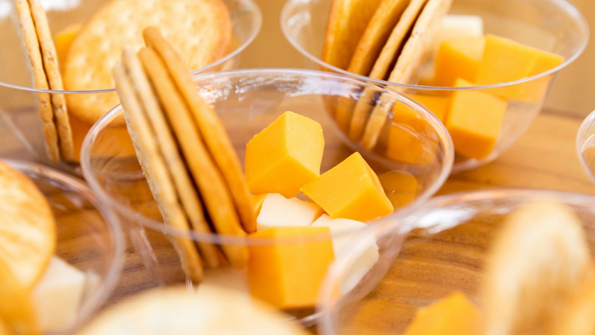 sliced mango in clear glass bowl