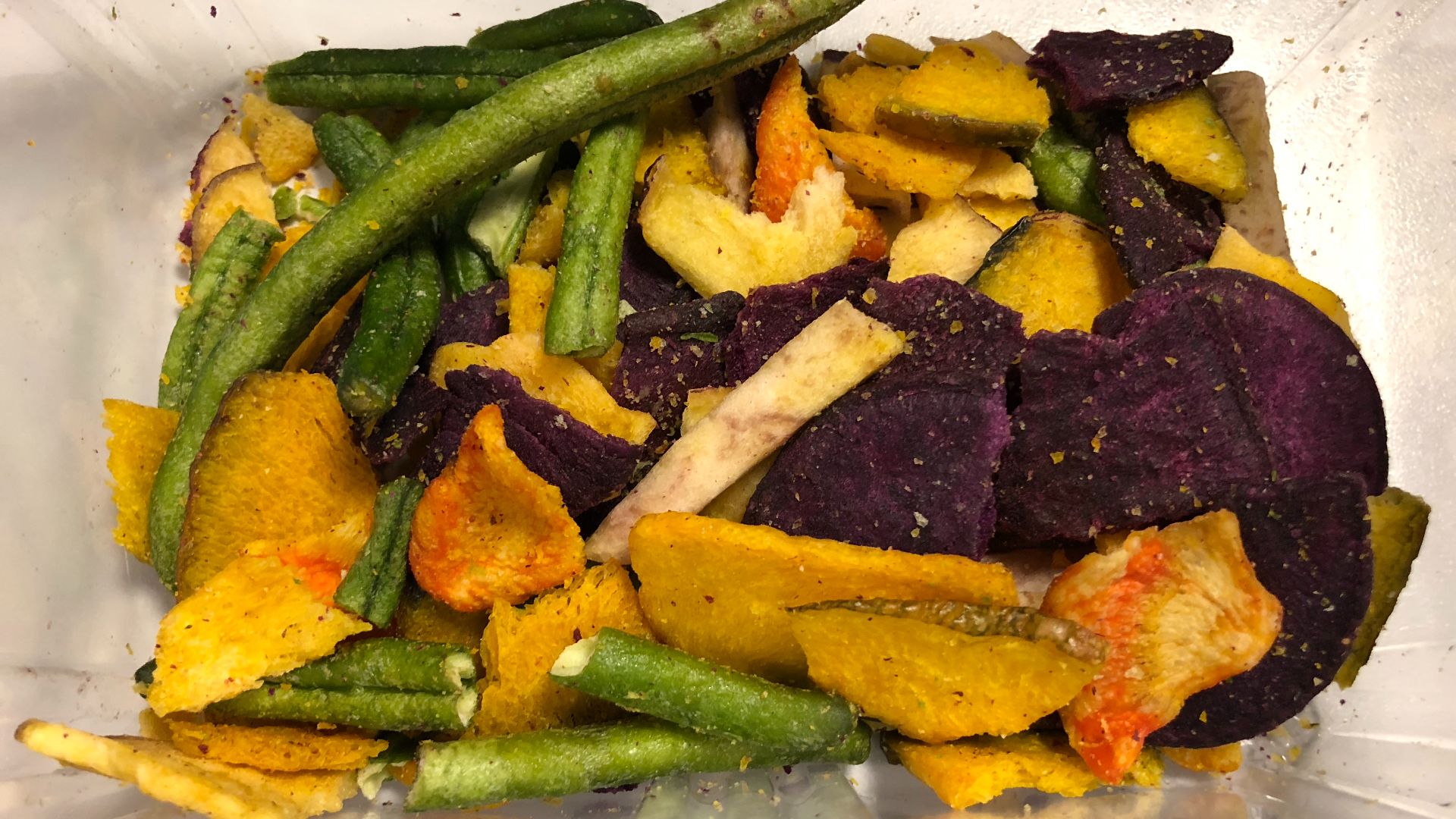 File:2019-11-15 00 56 53 Harris Teeter Farmers Market Vegetable Chips in the Dulles section of Sterling, Loudoun County, Virginia.jpg