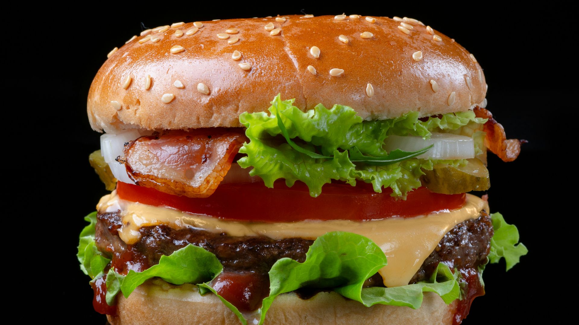 burger with lettuce and tomato