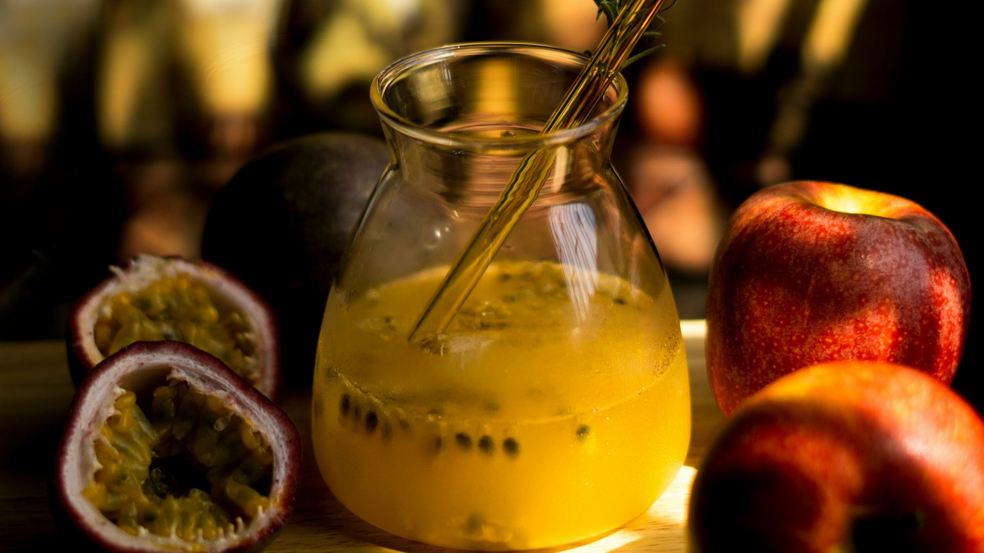 two red apples and kiwi fruits